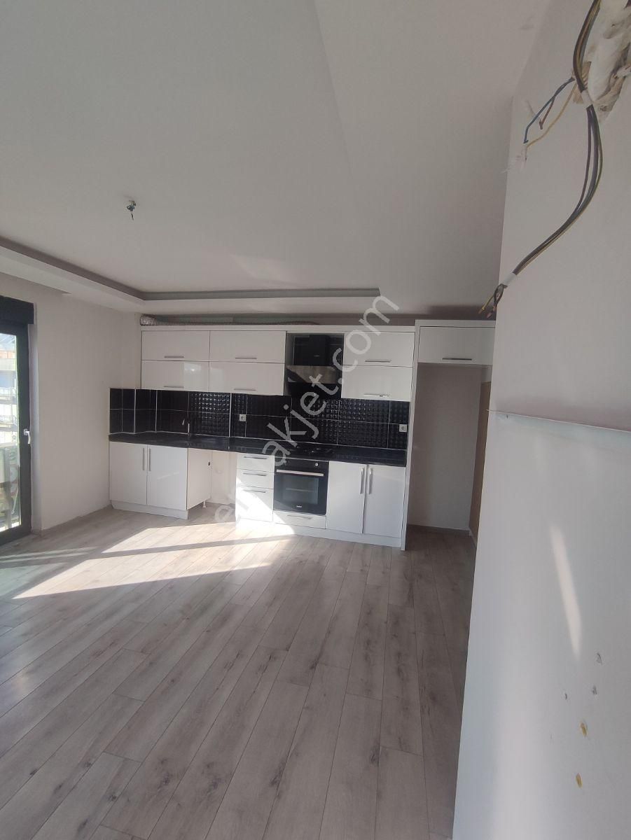 Güney Cepheli Asansörlü Ara Kat Satılık 1+1 - Görsel 6