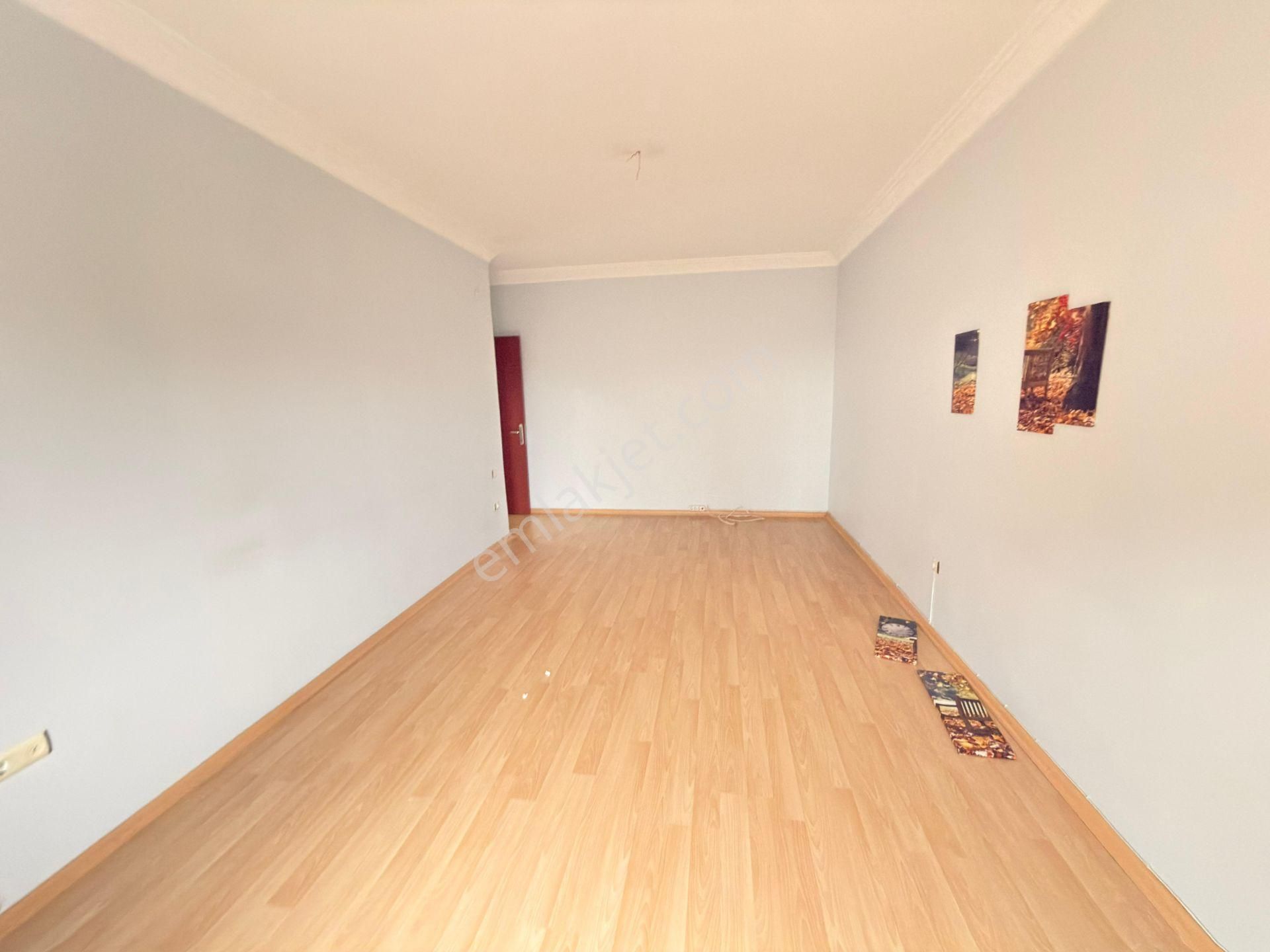 Güvenden Şehrin Göbeğinde 160m² Ara Kat Ön Cephe Satılık 3+1 - Görsel 8