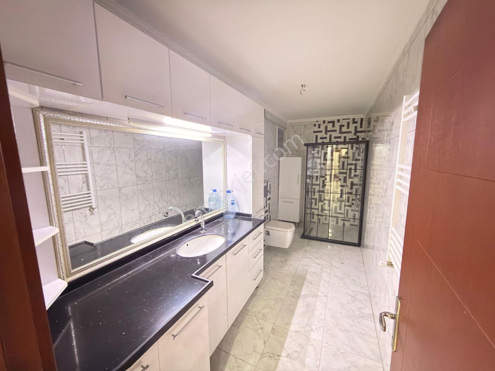 Güvenden Şehrin Göbeğinde 160m² Ara Kat Ön Cephe Satılık 3+1 - Görsel 9