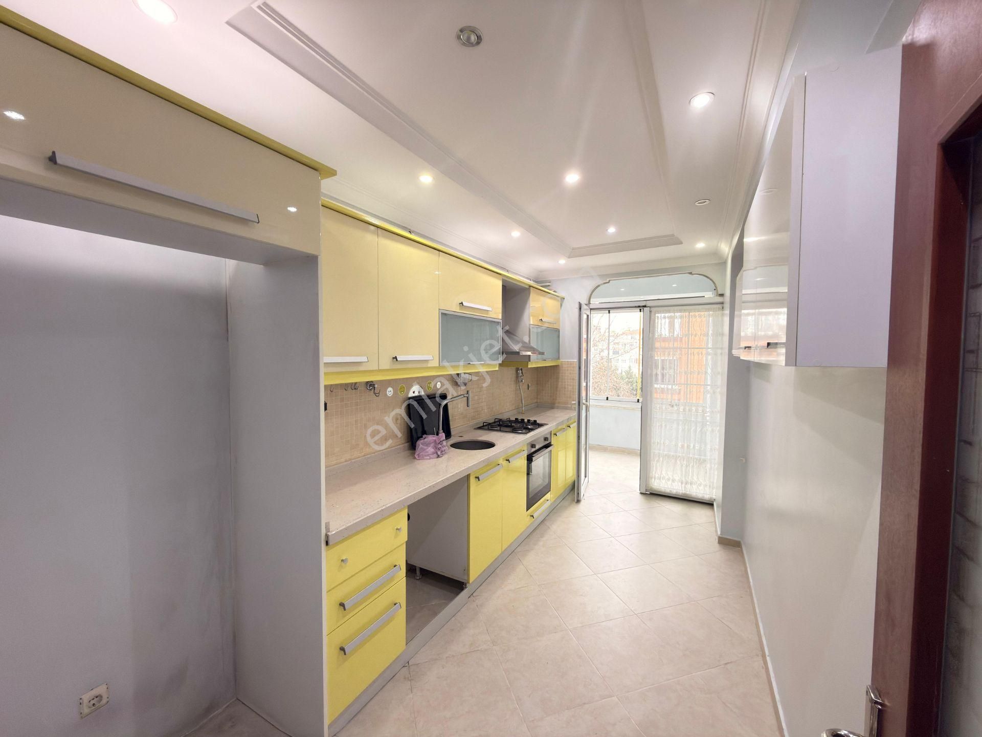 Güvenden Şehrin Göbeğinde 160m² Ara Kat Ön Cephe Satılık 3+1 - Görsel 18