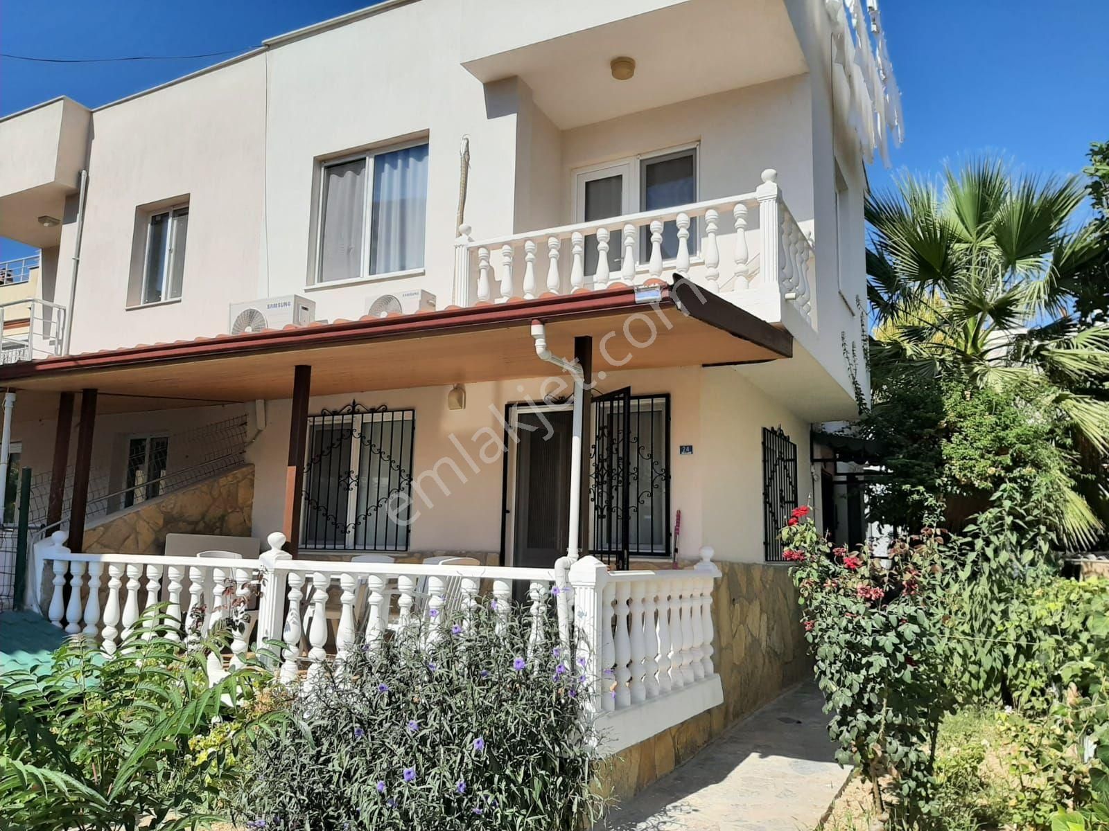 Kadınlar Denizi Mah. Yarı Triplex 4+1 Villa