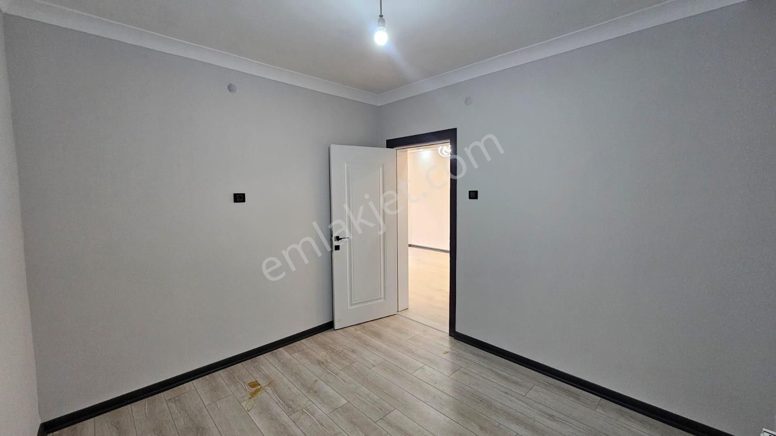 Ertuğrulgazi Mah Metroya Yürüme Mesafesinde Full Yapılı - Görsel 19