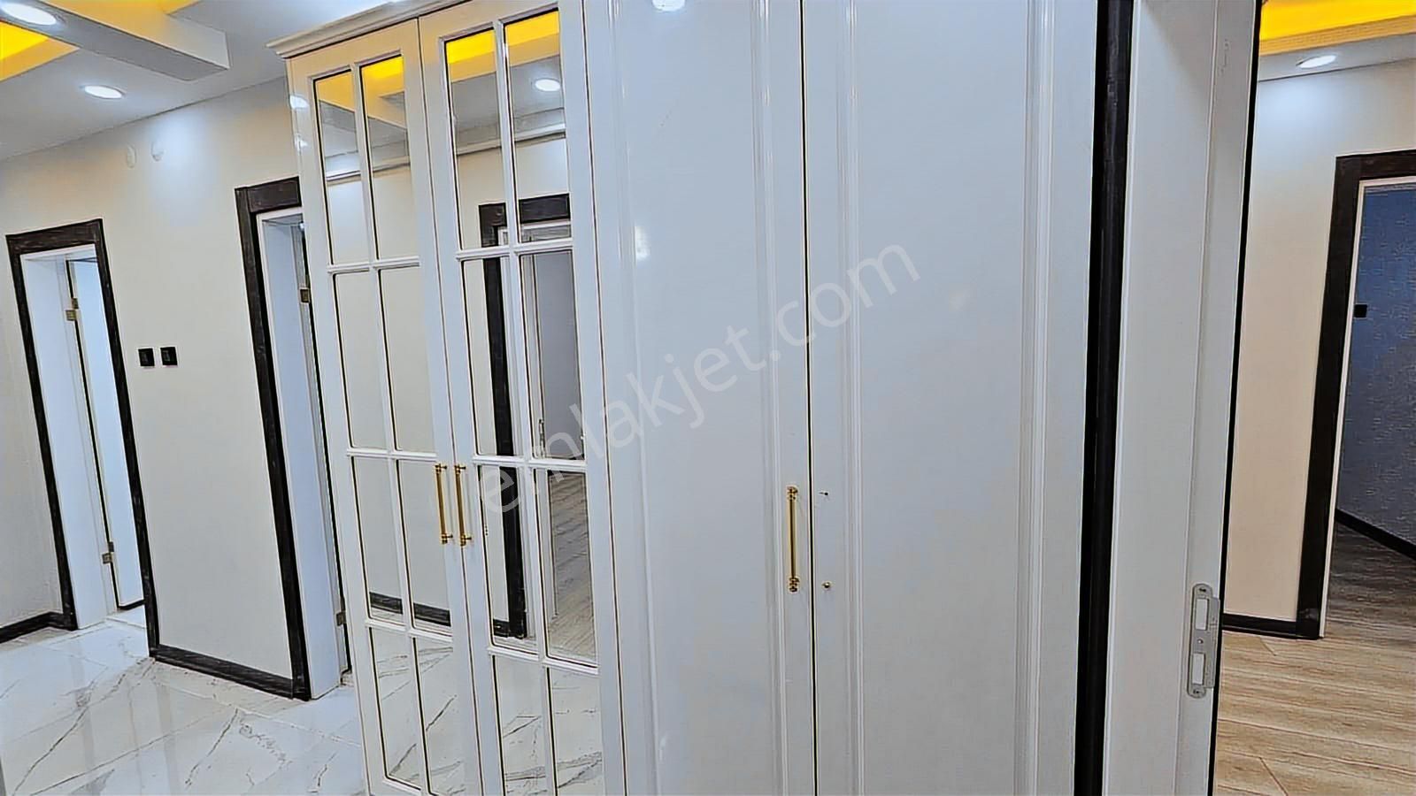 Ertuğrulgazi Mah Metroya Yürüme Mesafesinde Full Yapılı - Görsel 22