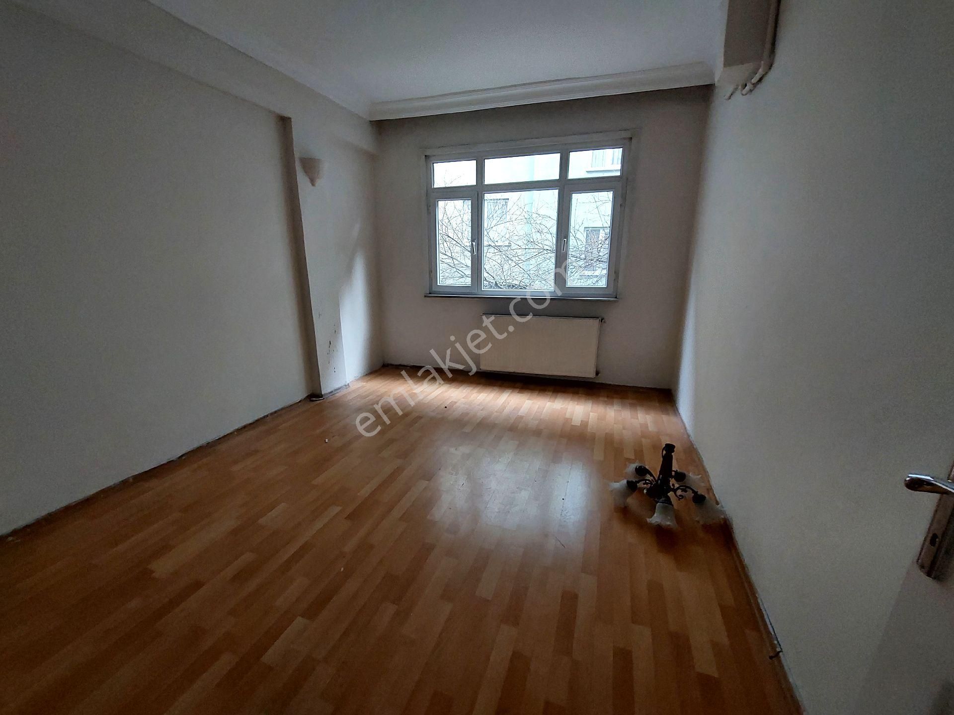 Gaziosmanpaşa Feyziçakmak Mahallesi Den Kiralık Daire Birinci Kat Balkonlu 2+1 110 - Görsel 6