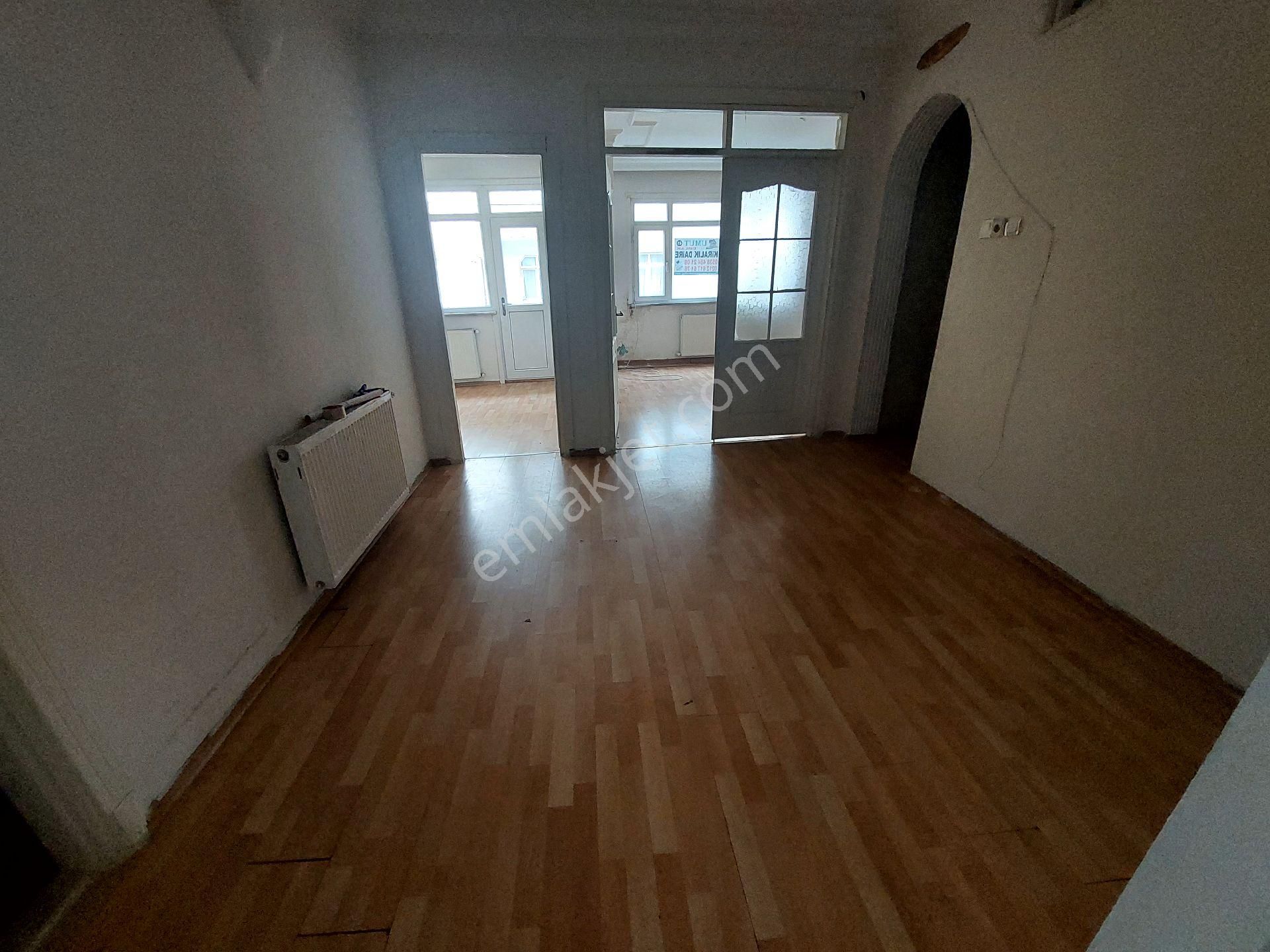 Gaziosmanpaşa Feyziçakmak Mahallesi Den Kiralık Daire Birinci Kat Balkonlu 2+1 110 - Görsel 10