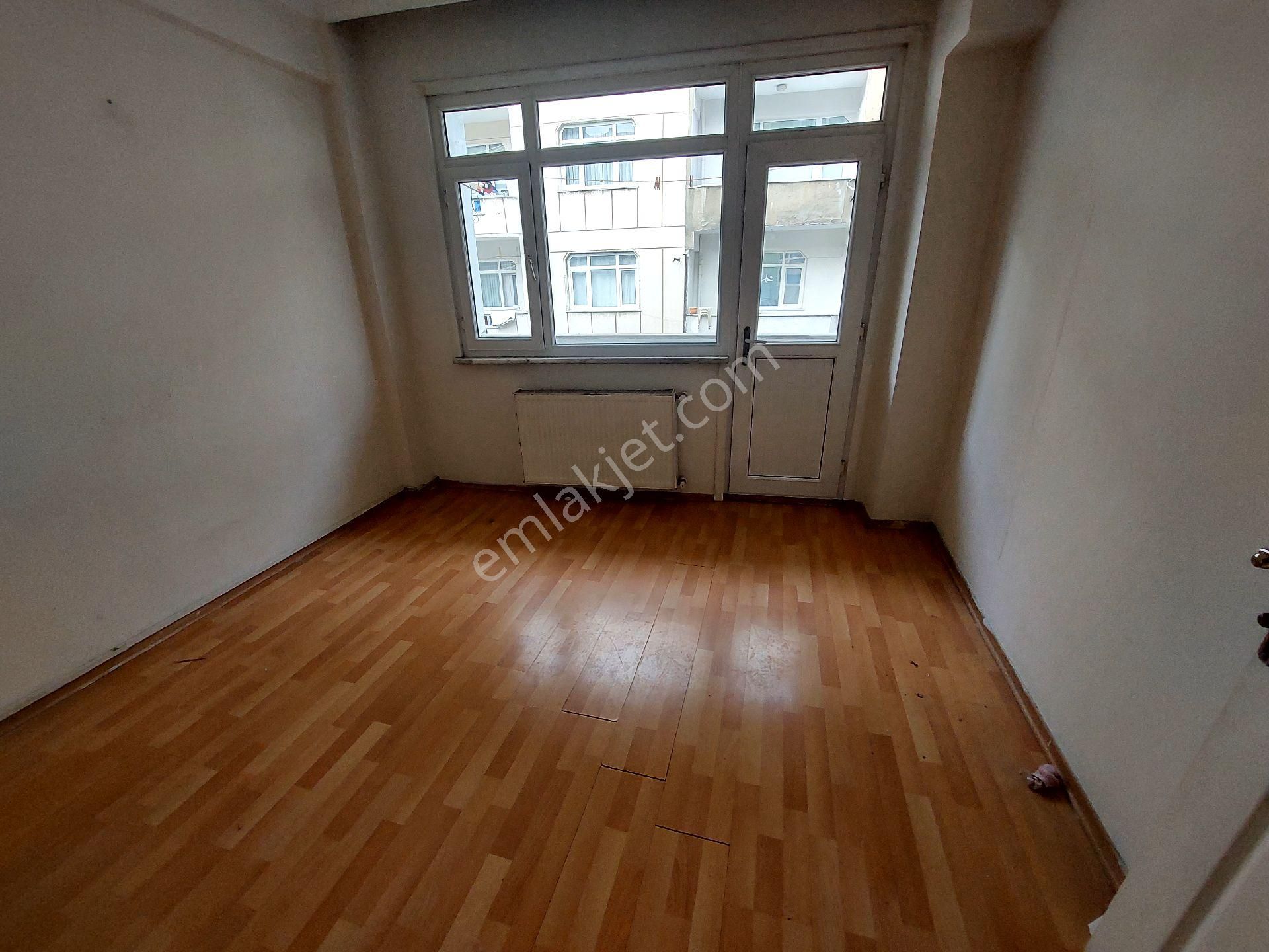 Gaziosmanpaşa Feyziçakmak Mahallesi Den Kiralık Daire Birinci Kat Balkonlu 2+1 110 - Görsel 8