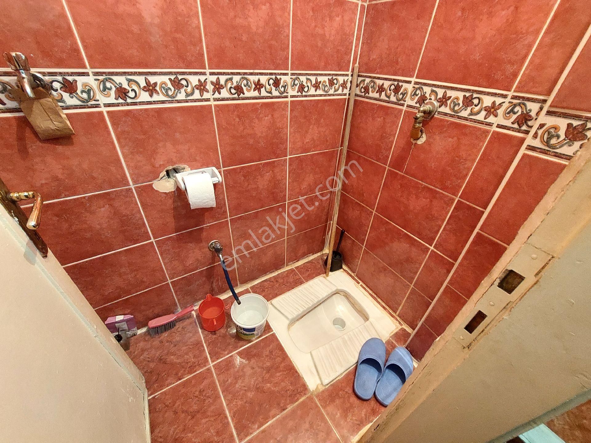 Gaziosmanpaşa Feyziçakmak Mahallesi Den Kiralık Daire Birinci Kat Balkonlu 2+1 110 - Görsel 18