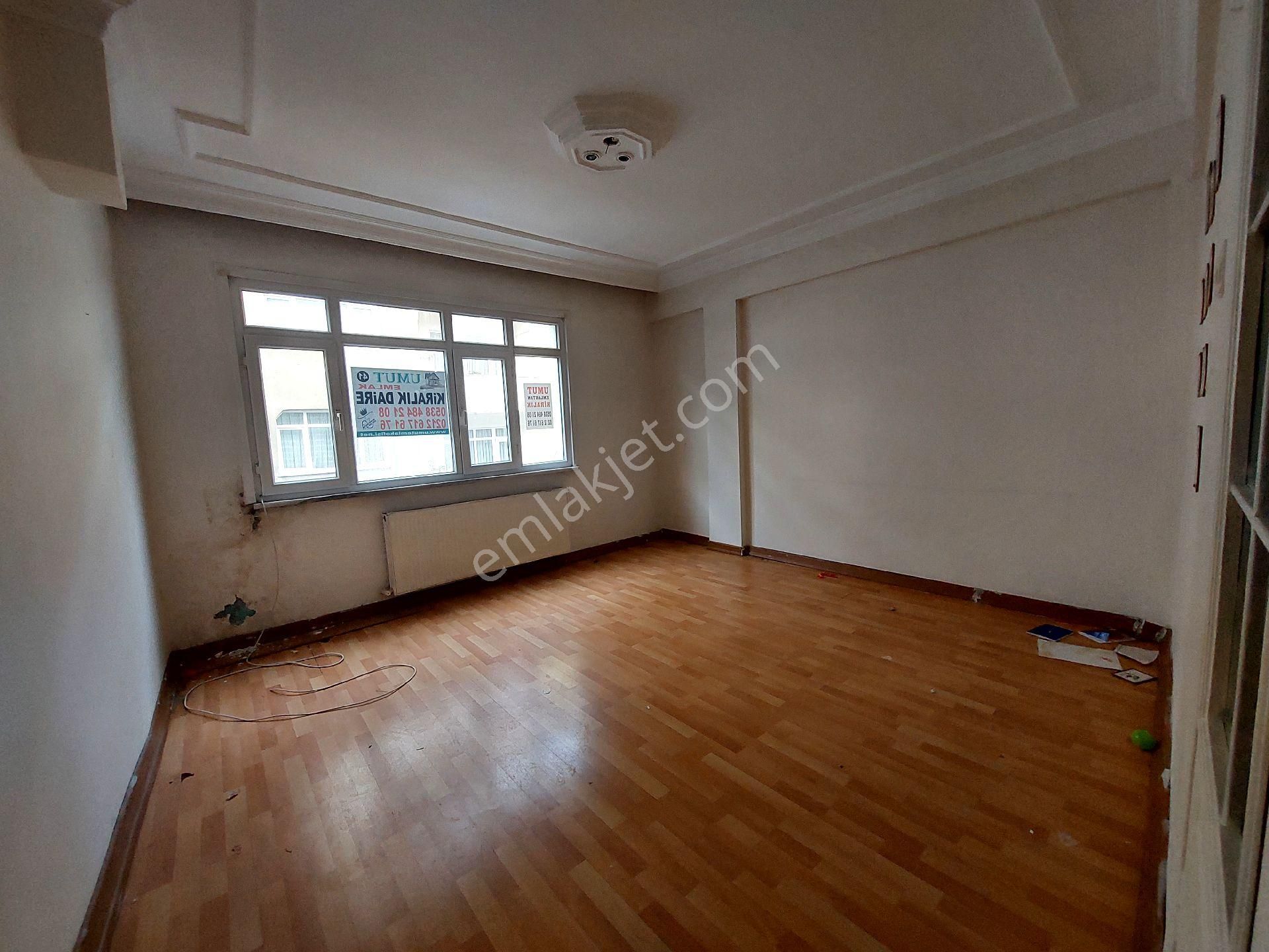 Gaziosmanpaşa Feyziçakmak Mahallesi Den Kiralık Daire Birinci Kat Balkonlu 2+1 110 - Görsel 2