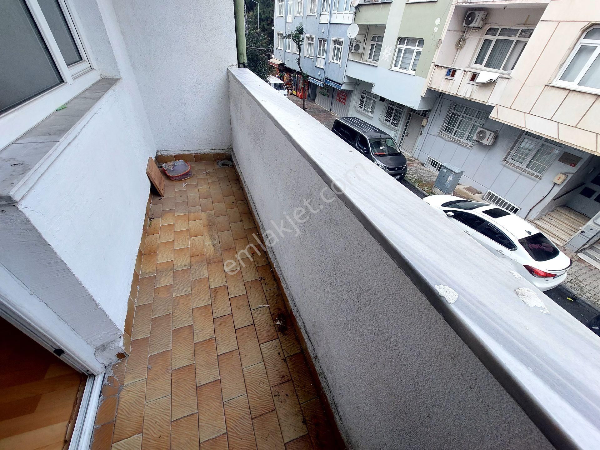 Gaziosmanpaşa Feyziçakmak Mahallesi Den Kiralık Daire Birinci Kat Balkonlu 2+1 110 - Görsel 23