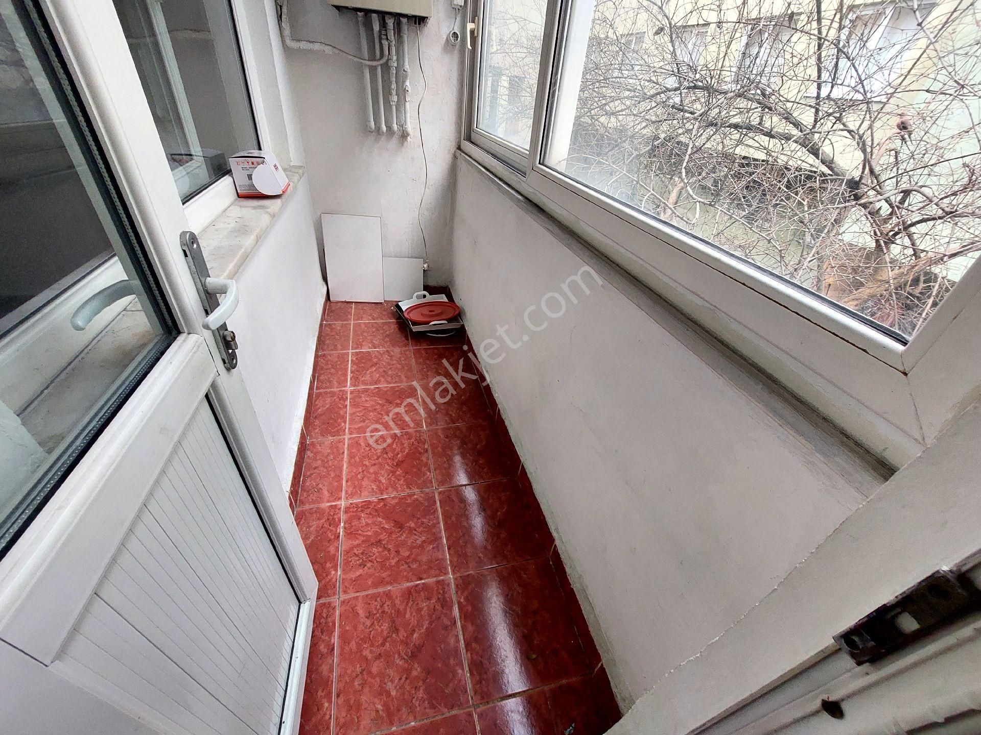 Gaziosmanpaşa Feyziçakmak Mahallesi Den Kiralık Daire Birinci Kat Balkonlu 2+1 110 - Görsel 20