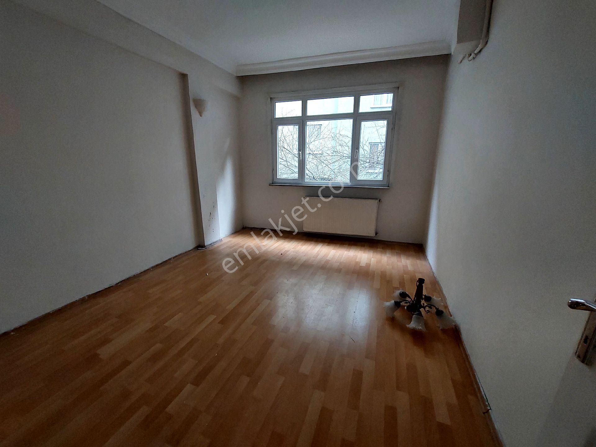 Gaziosmanpaşa Feyziçakmak Mahallesi Den Kiralık Daire Birinci Kat Balkonlu 2+1 110 - Görsel 7