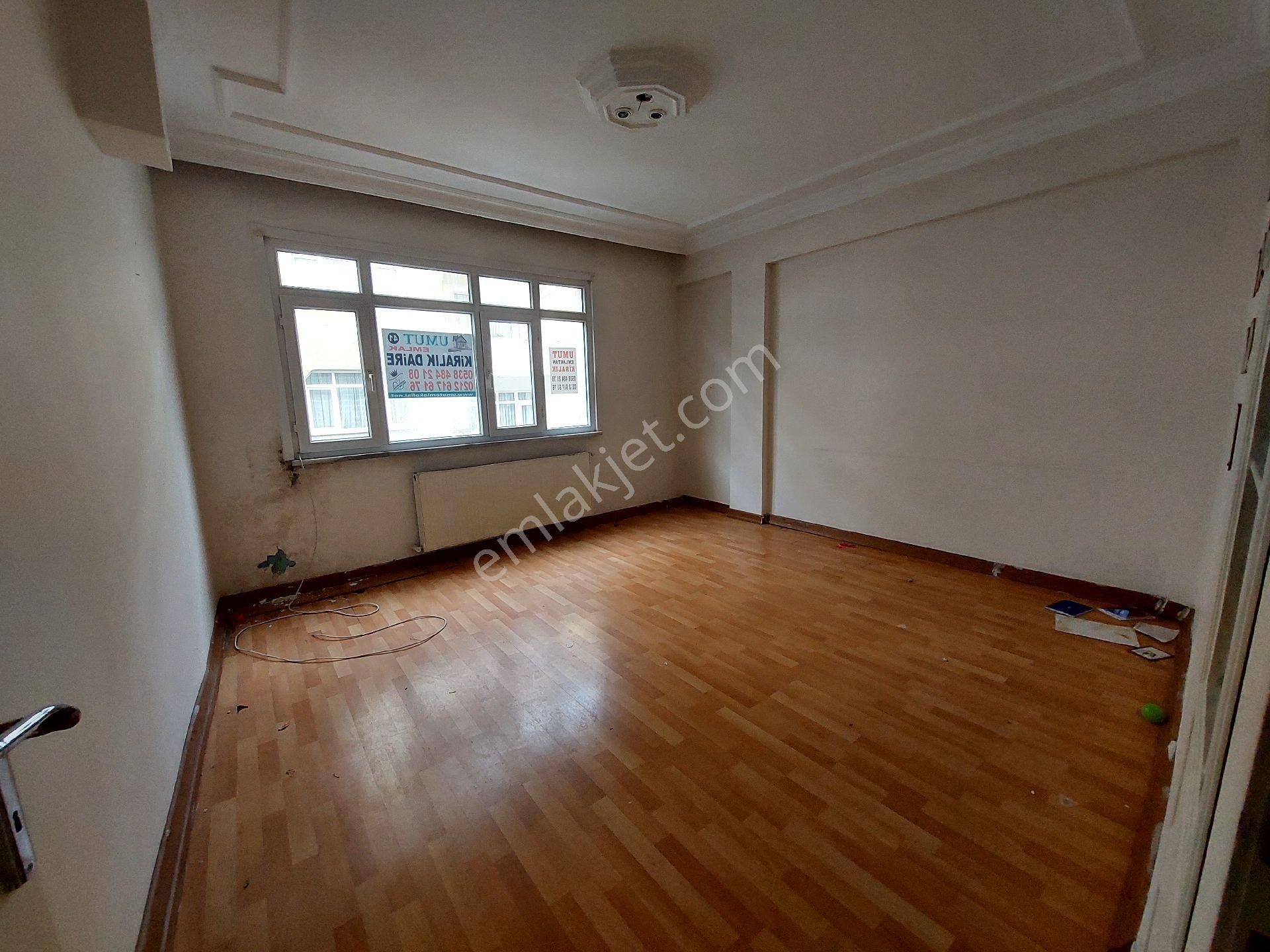 Gaziosmanpaşa Feyziçakmak Mahallesi Den Kiralık Daire Birinci Kat Balkonlu 2+1 110 - Görsel 4