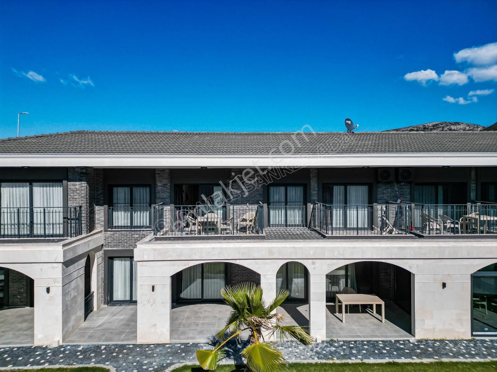 Kuşadası Kuştur Plajı ‘na Yürüme Mesafesinde 1+1 Şık Eşyalı Kiralık Daire - Görsel 4