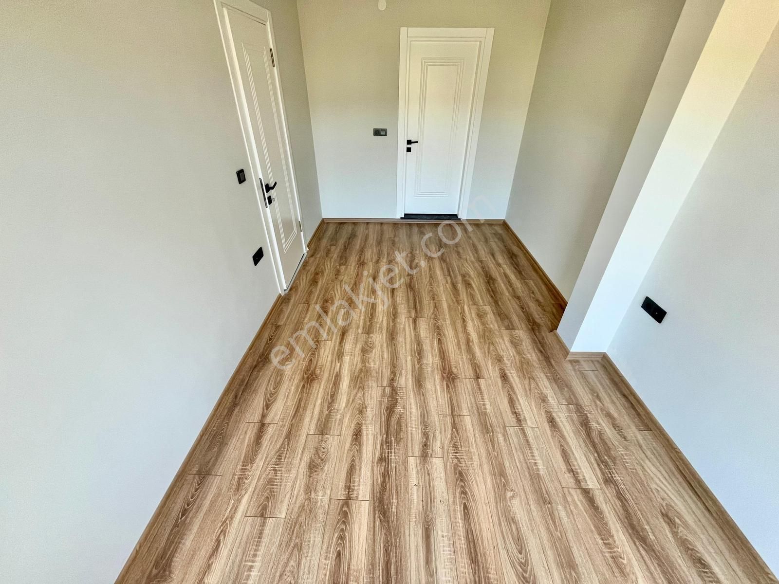 Gümüş'den Narlıda Geniş Bahçeli Ultra Lüks Sıfır 3+1 Müstakil Ev - Görsel 33