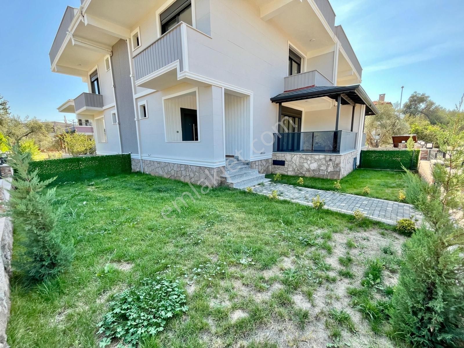 Gümüş'den Narlıda Geniş Bahçeli Ultra Lüks Sıfır 3+1 Müstakil Ev - Görsel 10