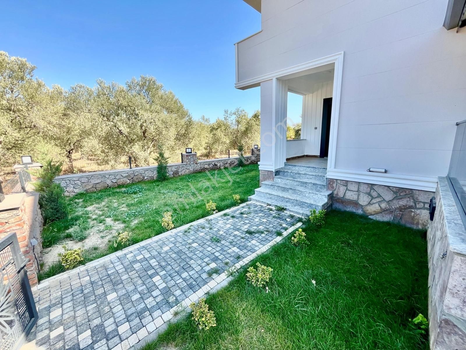 Gümüş'den Narlıda Geniş Bahçeli Ultra Lüks Sıfır 3+1 Müstakil Ev - Görsel 9