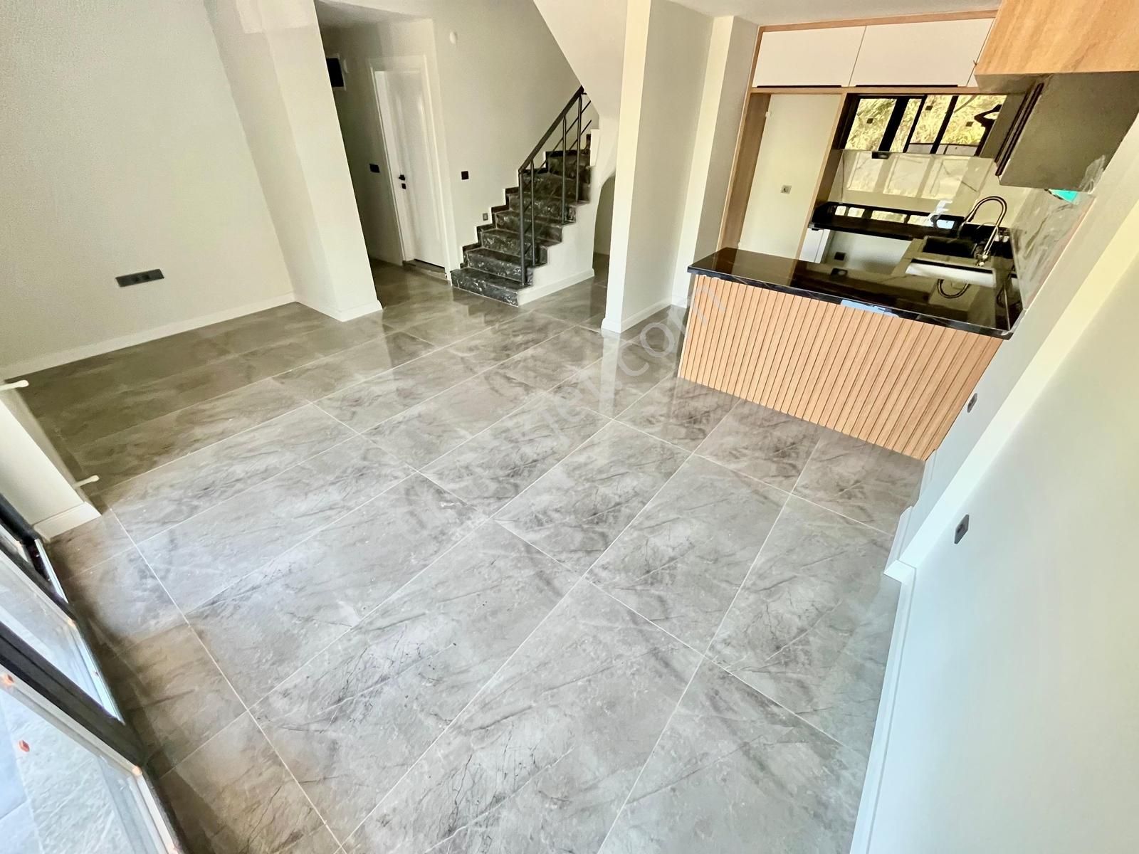 Gümüş'den Narlıda Geniş Bahçeli Ultra Lüks Sıfır 3+1 Müstakil Ev - Görsel 5