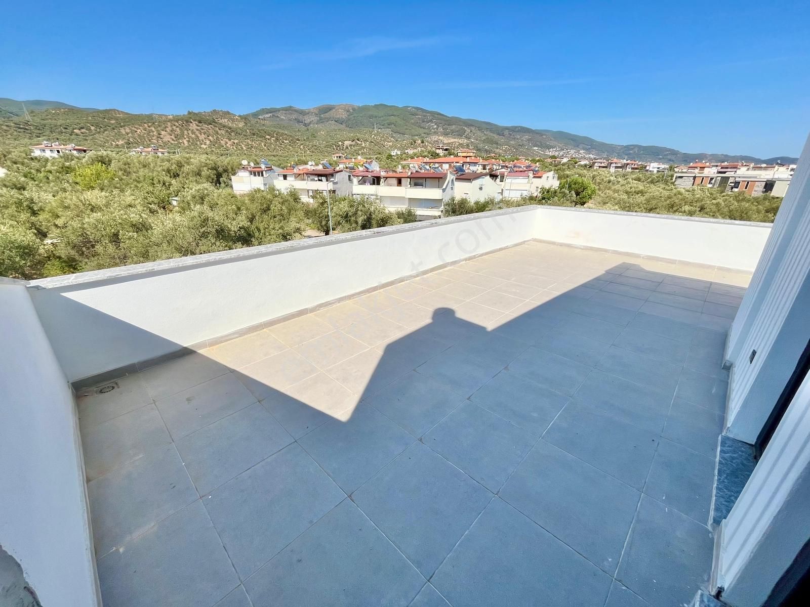 Gümüş'den Narlıda Geniş Bahçeli Ultra Lüks Sıfır 3+1 Müstakil Ev - Görsel 21