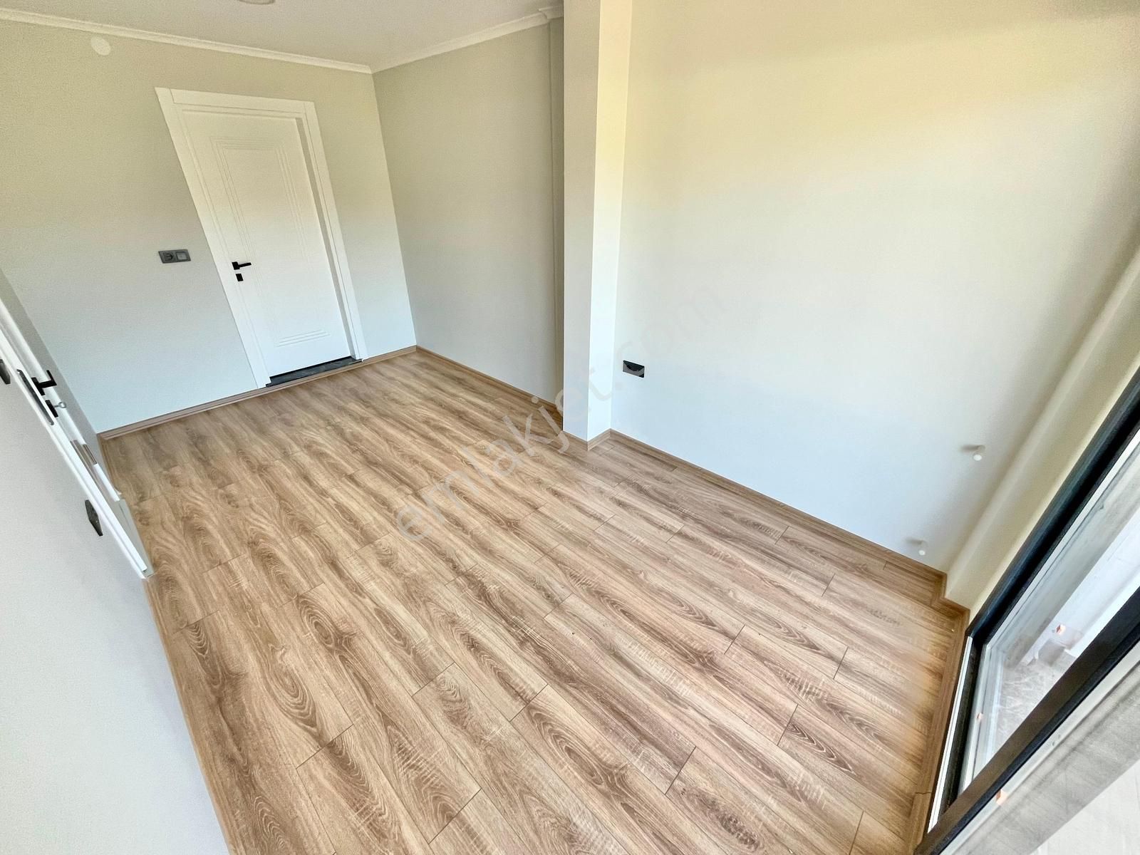 Gümüş'den Narlıda Geniş Bahçeli Ultra Lüks Sıfır 3+1 Müstakil Ev - Görsel 15