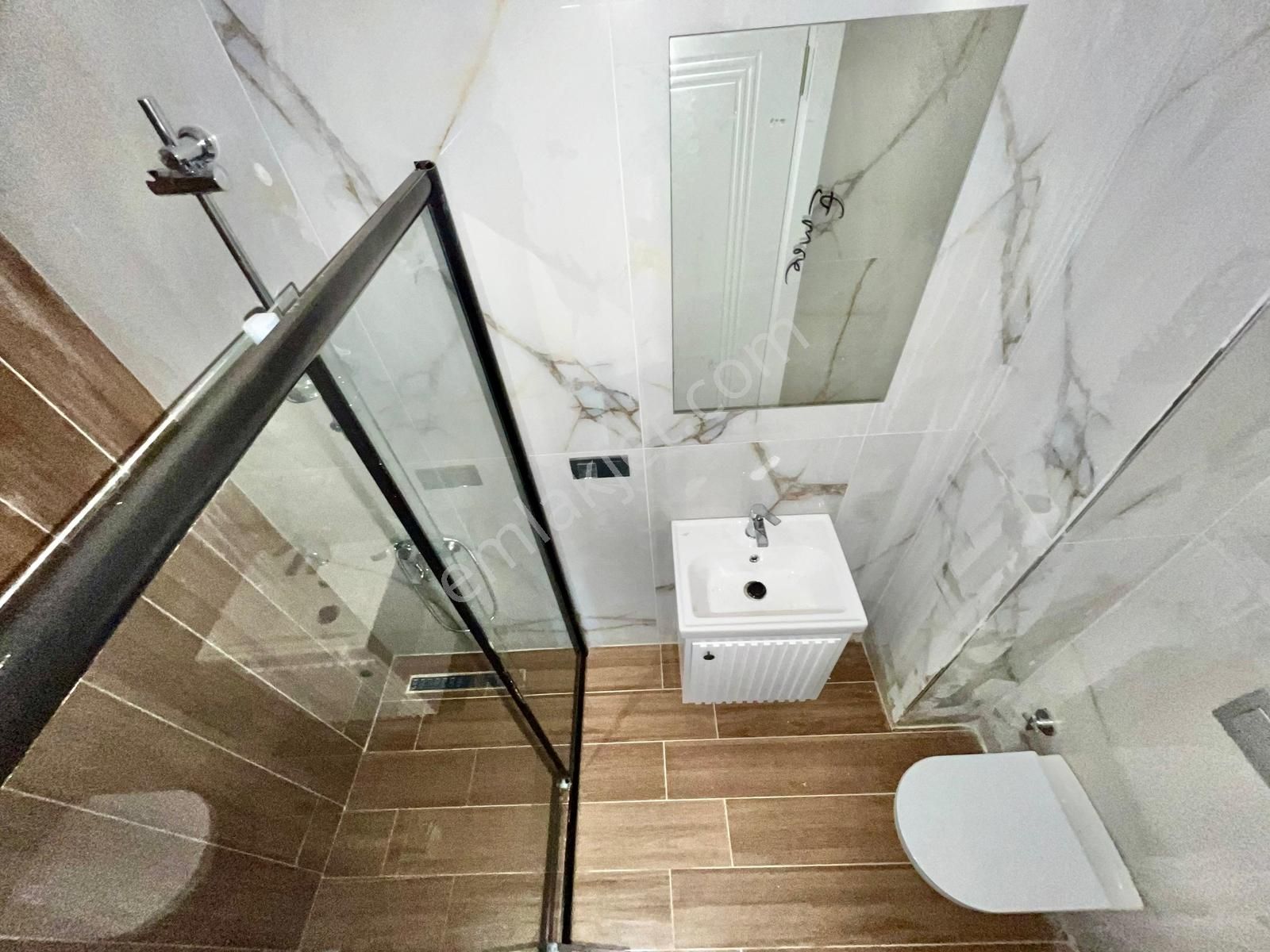 Gümüş'den Narlıda Geniş Bahçeli Ultra Lüks Sıfır 3+1 Müstakil Ev - Görsel 17