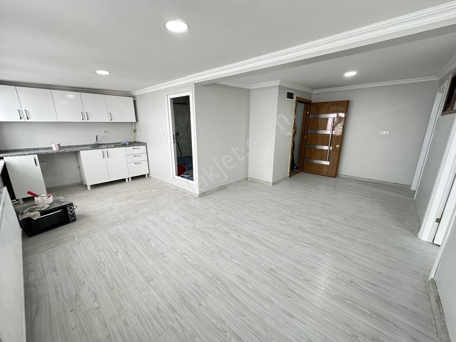 Has Seba'dan Söğütlüçeşme'de 2+1 75m2 Full Yapılı Kiralık 3.katt