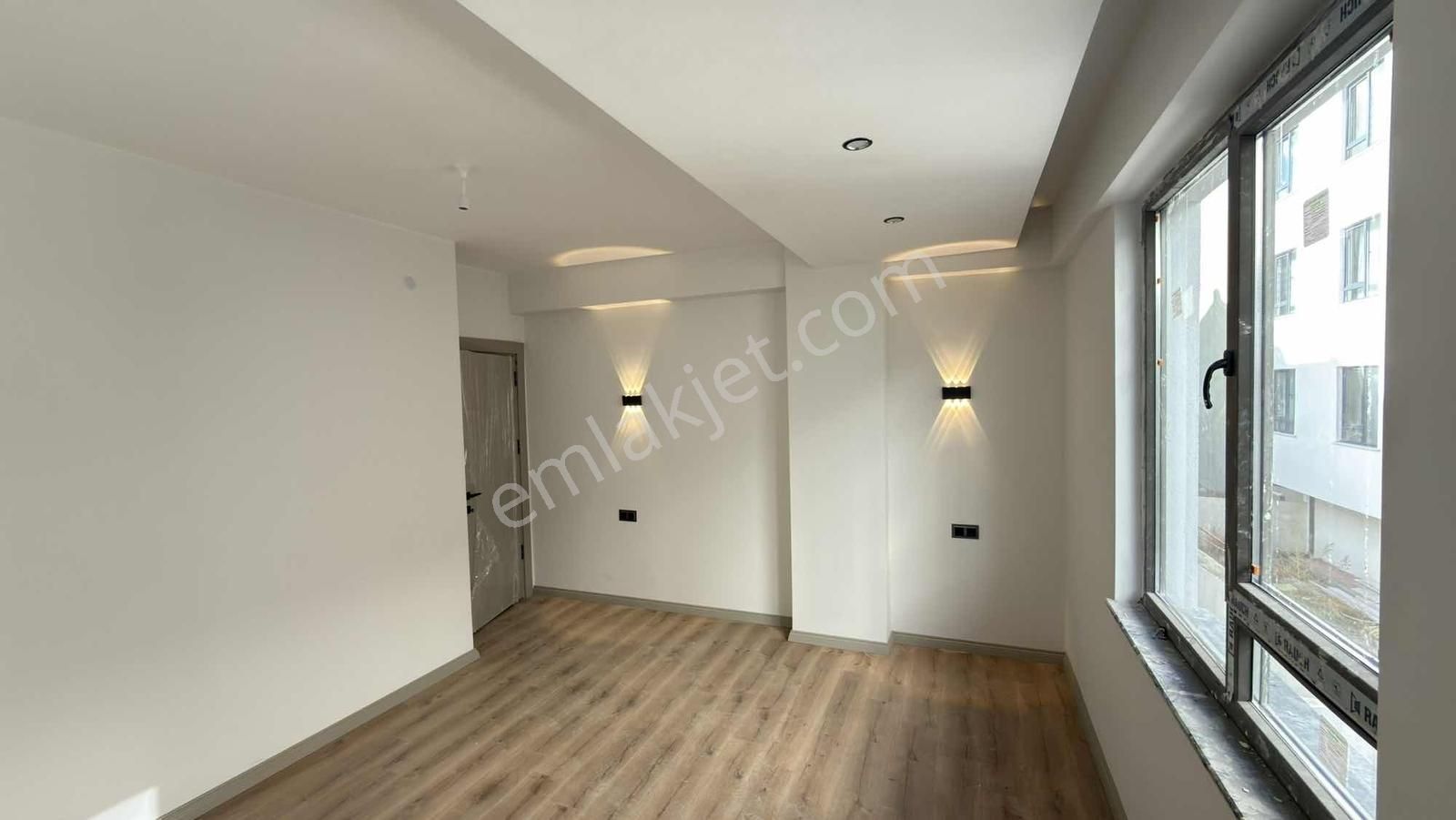 Batıkente Masrafsız! 137m2, Kombili Ve Ankastreli Satılık Daire" - Görsel 2