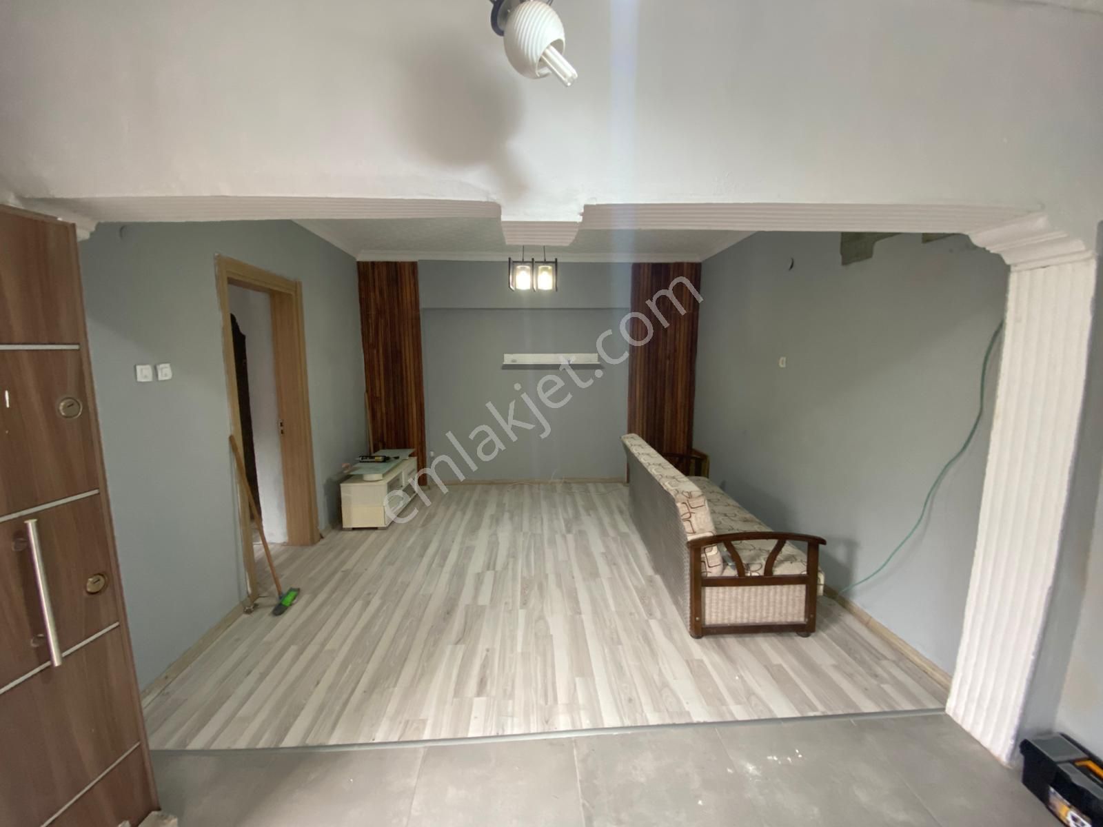 Buca Çamlık Mah.de 2+1 85m2 Ayrı Mutfak Yüksek Giriş Balkonlu Kiralık Daire - Görsel 3