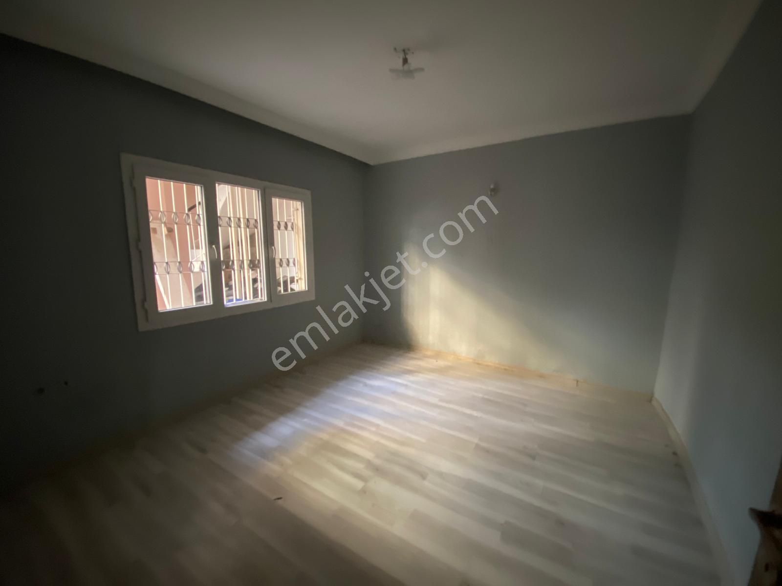 Buca Çamlık Mah.de 2+1 85m2 Ayrı Mutfak Yüksek Giriş Balkonlu Kiralık Daire - Görsel 4