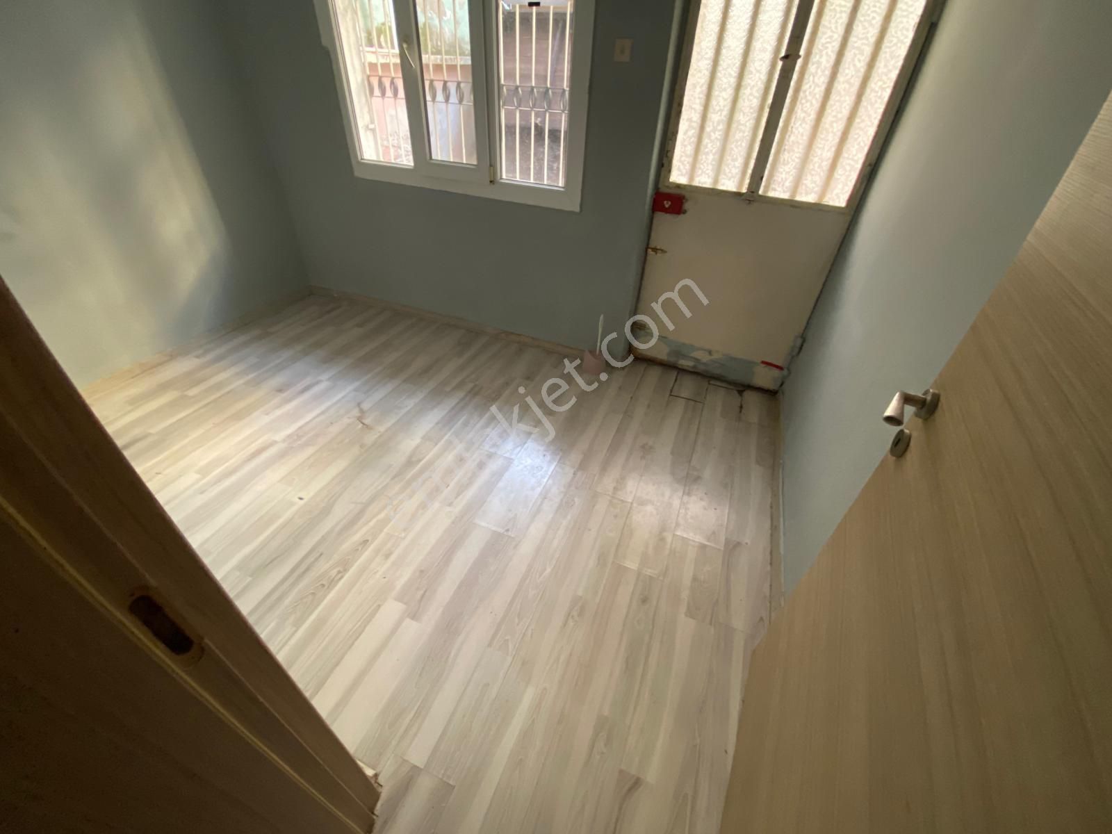 Buca Çamlık Mah.de 2+1 85m2 Ayrı Mutfak Yüksek Giriş Balkonlu Kiralık Daire - Görsel 8