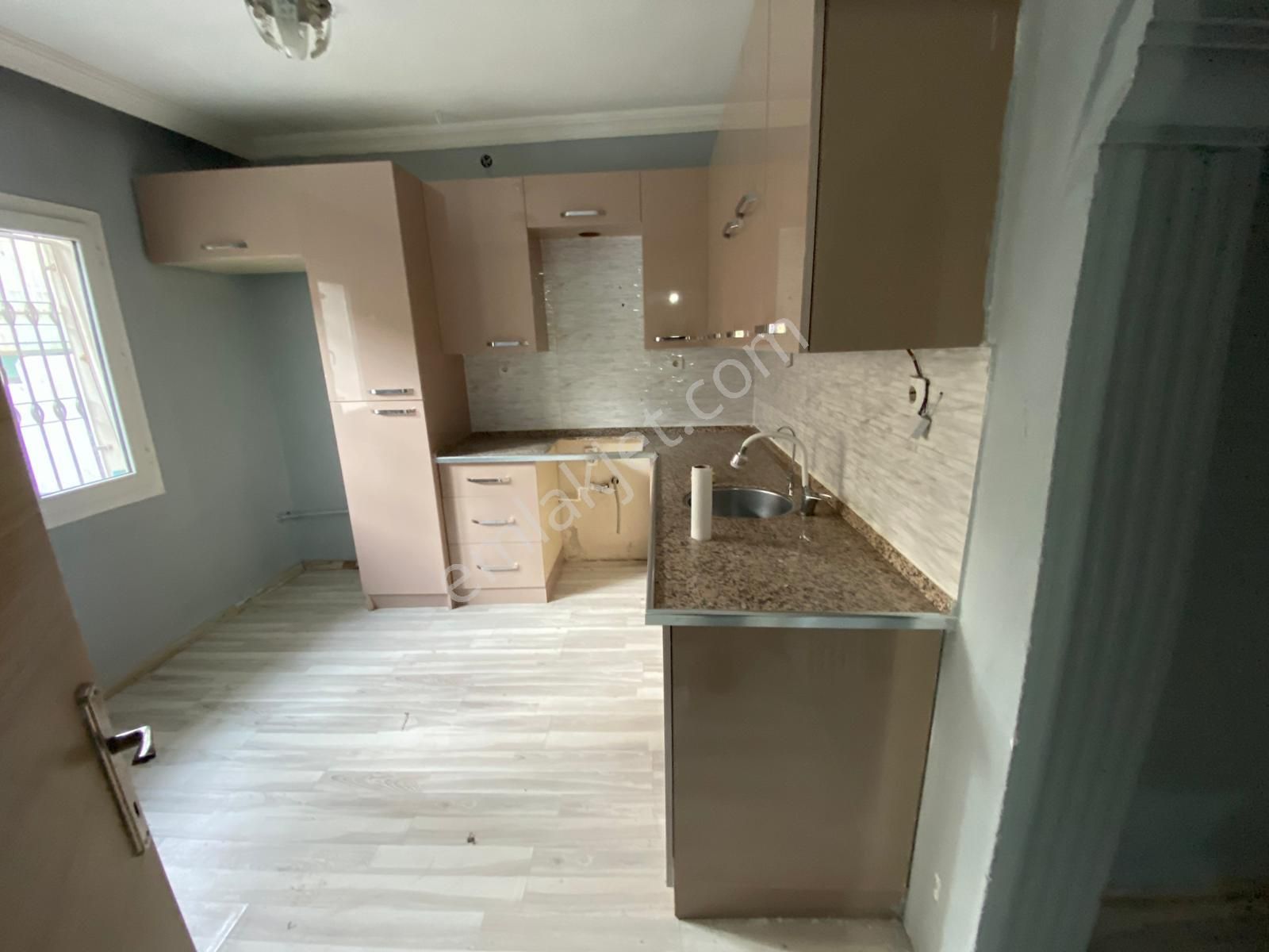 Buca Çamlık Mah.de 2+1 85m2 Ayrı Mutfak Yüksek Giriş Balkonlu Kiralık Daire - Görsel 10