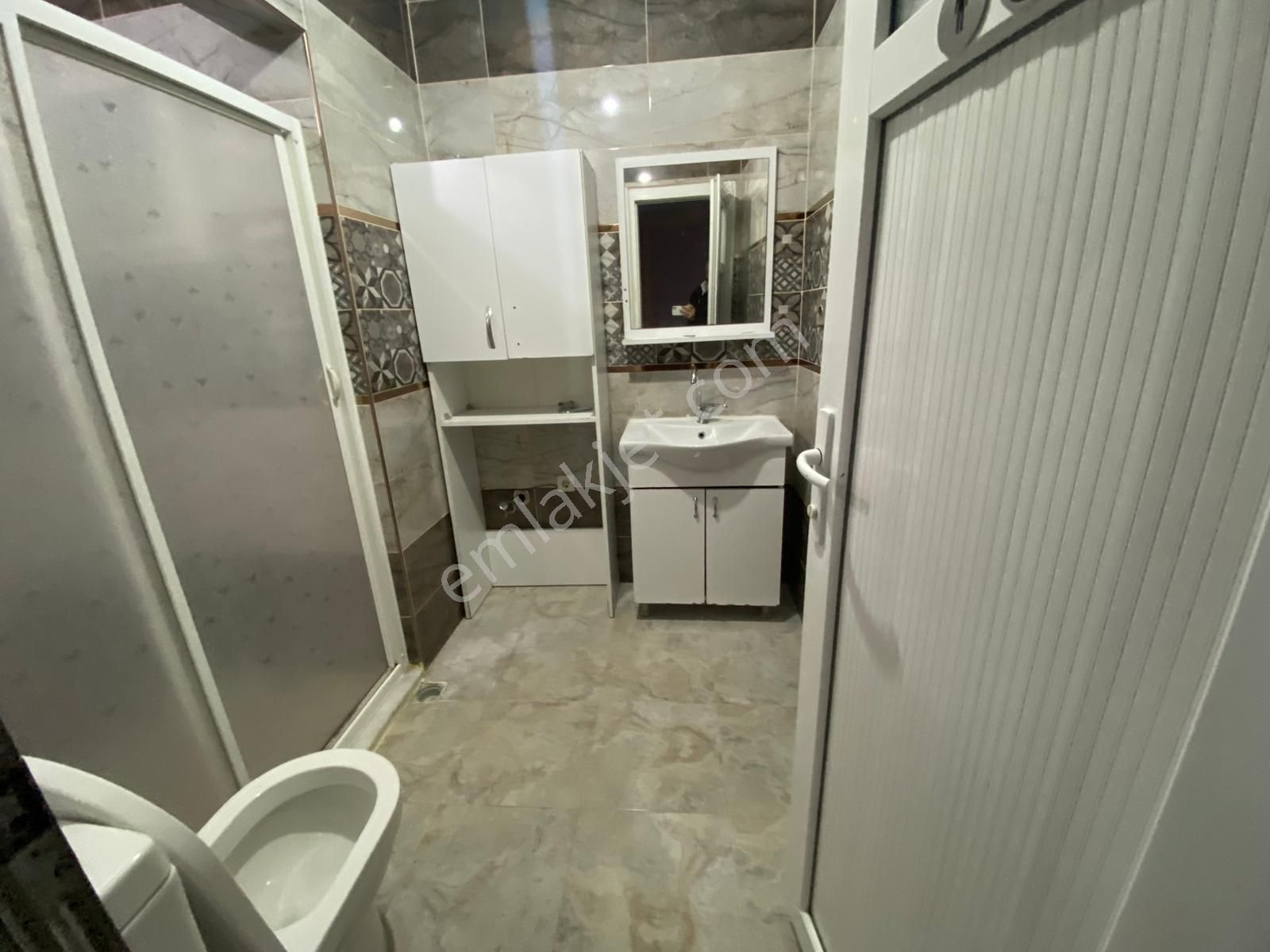 Buca Çamlık Mah.de 2+1 85m2 Ayrı Mutfak Yüksek Giriş Balkonlu Kiralık Daire - Görsel 14
