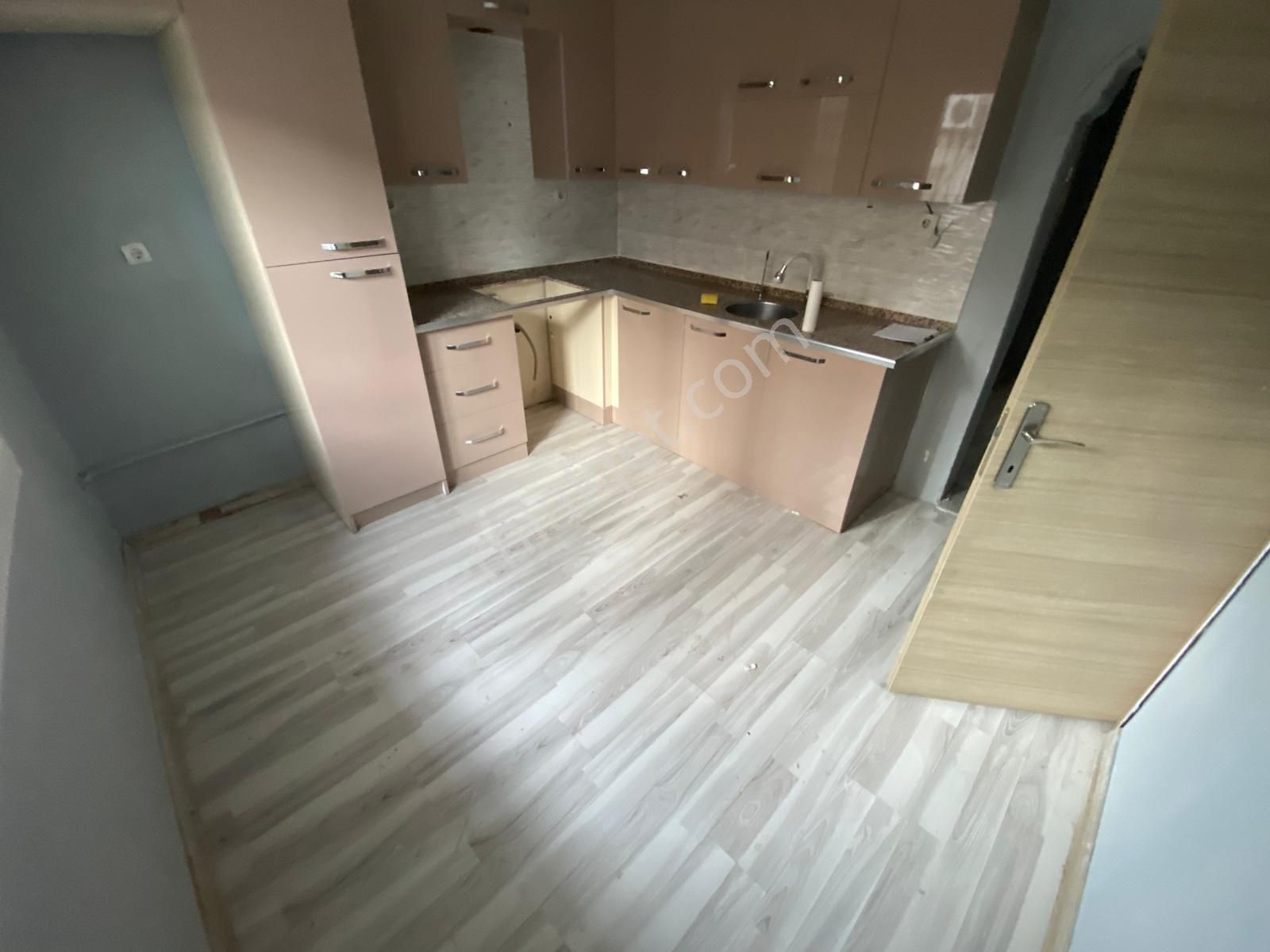 Buca Çamlık Mah.de 2+1 85m2 Ayrı Mutfak Yüksek Giriş Balkonlu Kiralık Daire - Görsel 11