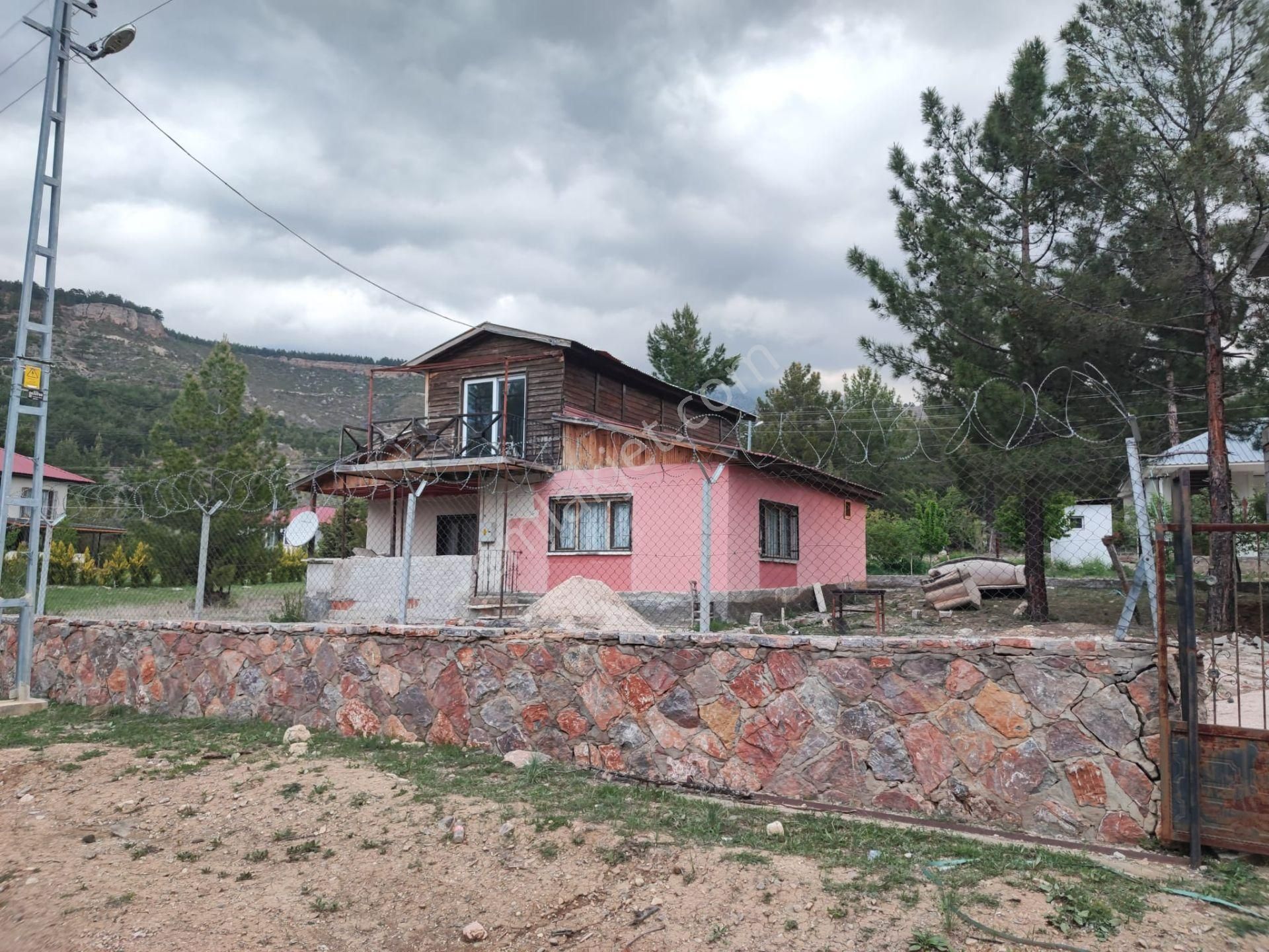 Kar Emlaktan Akçatekir Alparslan Da 400 M2 Arsası Mevcut 3+1 Satılık Müstakil Ev