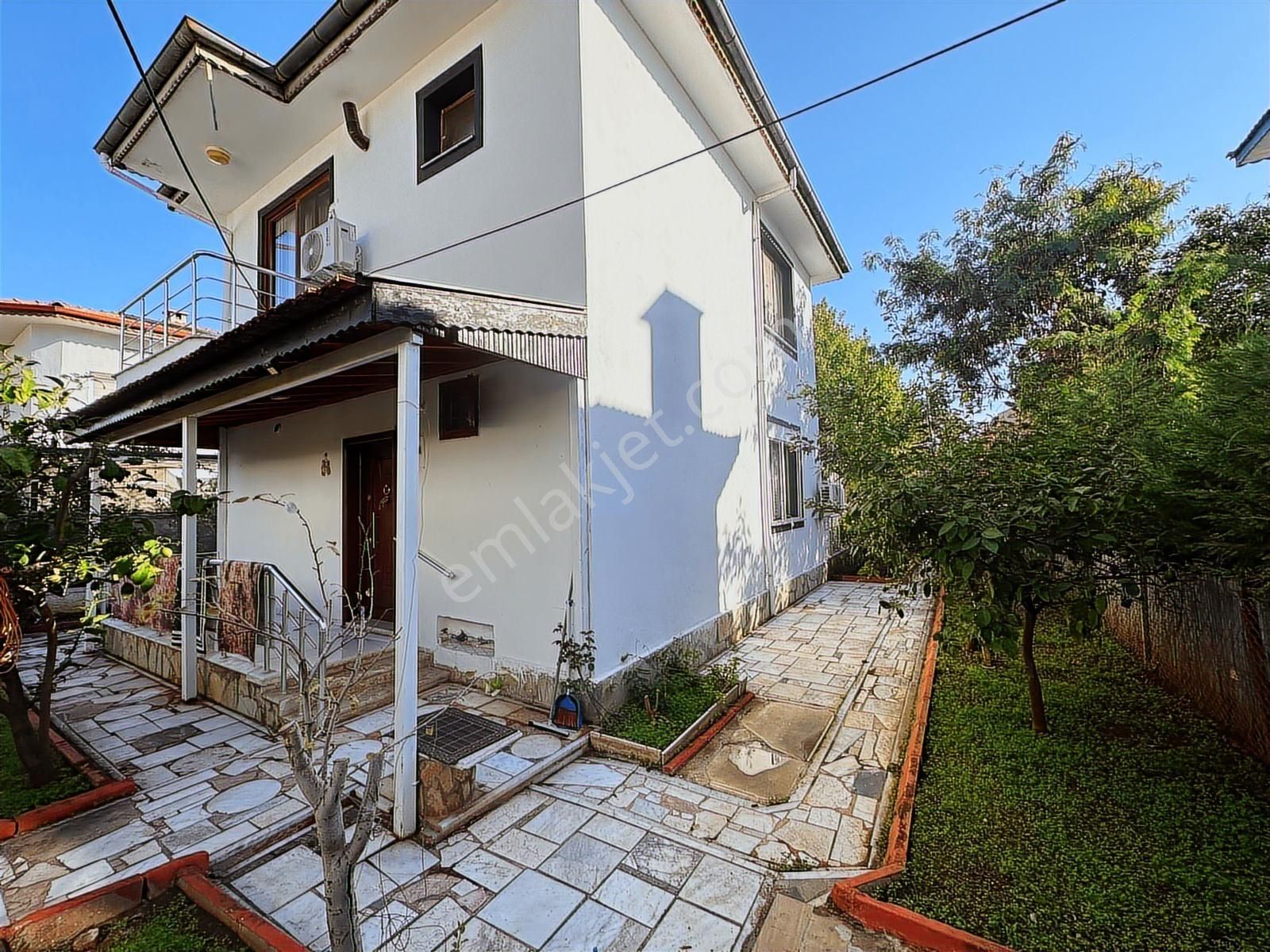 Stoptan Foça Ana Cadde Üzeri Ticari Vasıflı Satılık Villa - Görsel 3