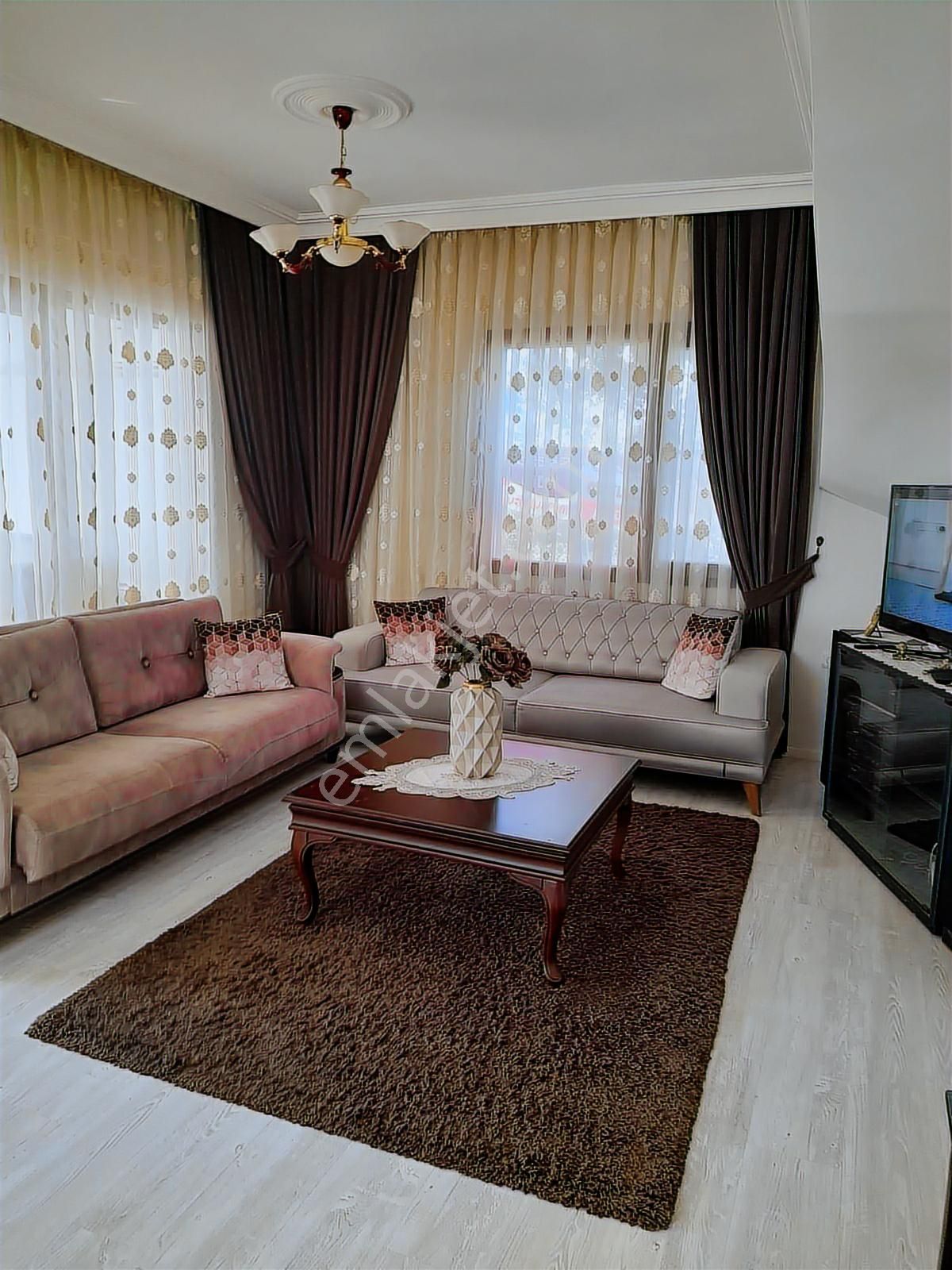 Stoptan Foça Ana Cadde Üzeri Ticari Vasıflı Satılık Villa - Görsel 6