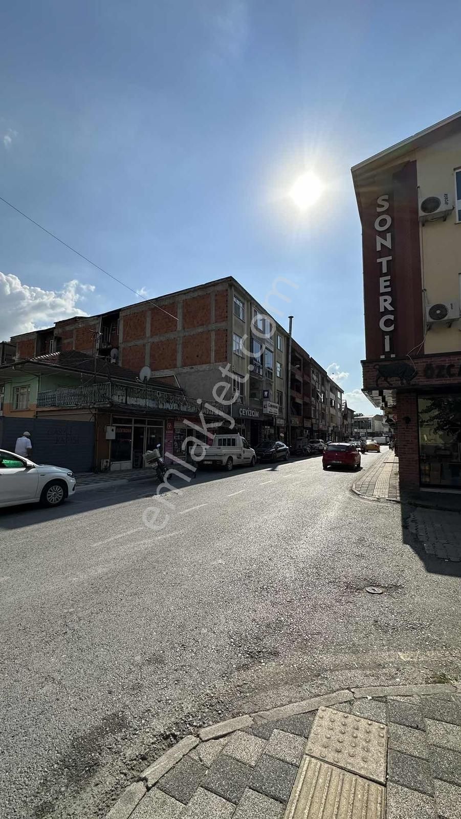 Yön Group'tan Çarşı Merkezde Ara Kat Satılık 3+1 Daire - Görsel 24