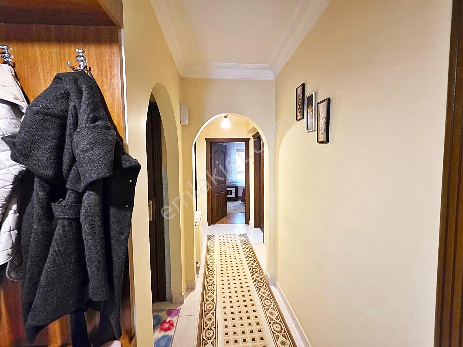 Ayvalıda Gençler B.spor Tesislerinin Yanında 3+1 Yapılı Daire - Görsel 34