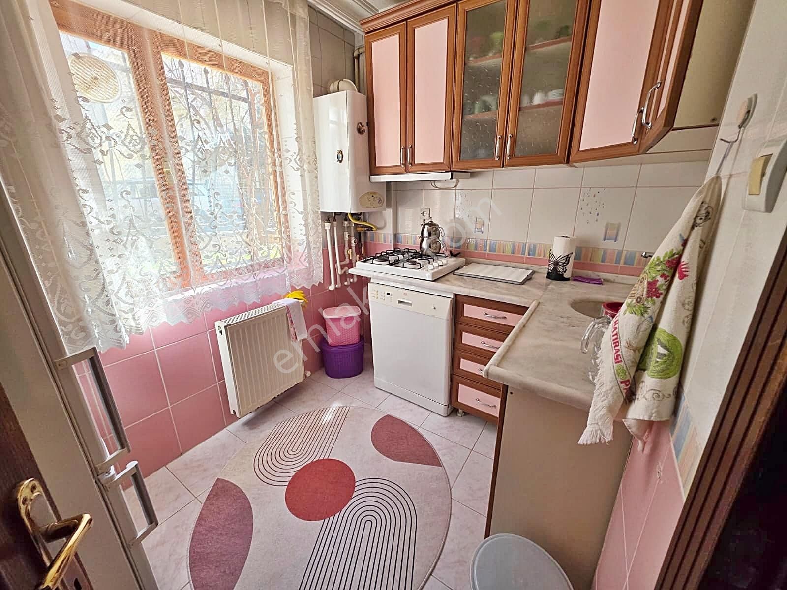 Ayvalıda Gençler B.spor Tesislerinin Yanında 3+1 Yapılı Daire - Görsel 22