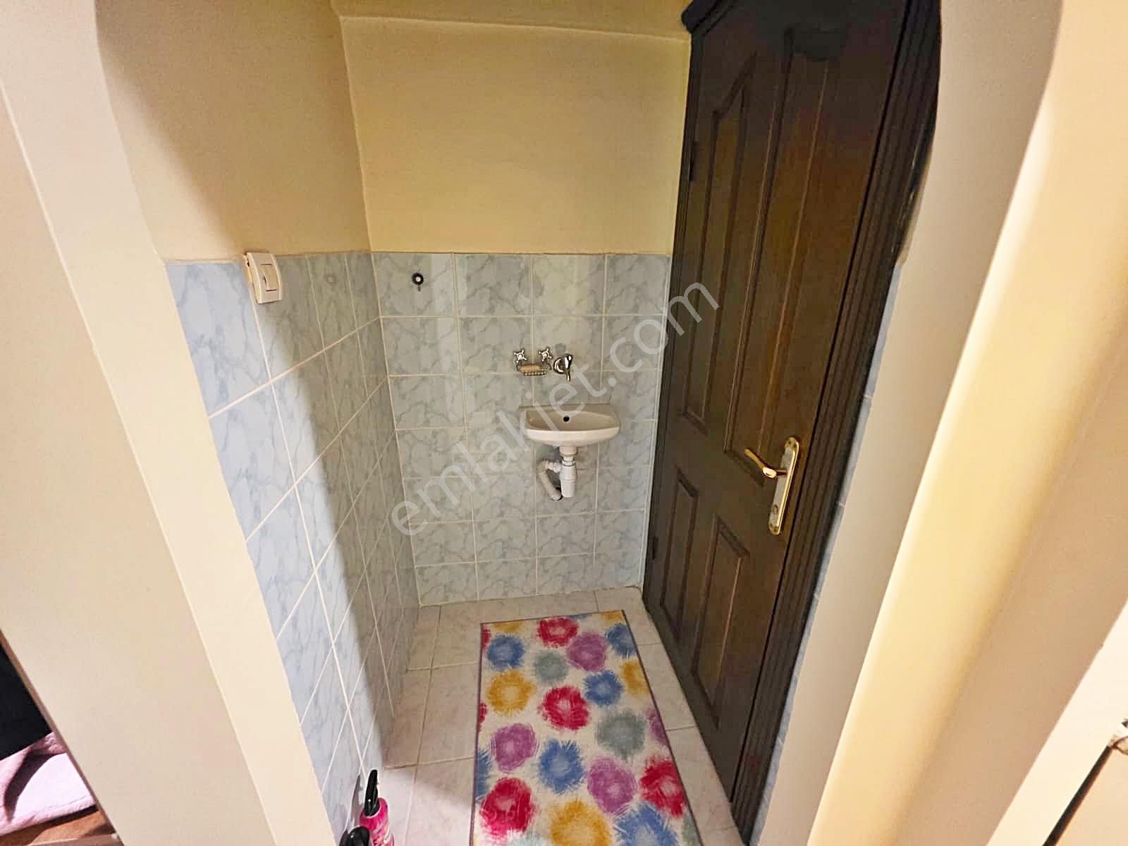 Ayvalıda Gençler B.spor Tesislerinin Yanında 3+1 Yapılı Daire - Görsel 7