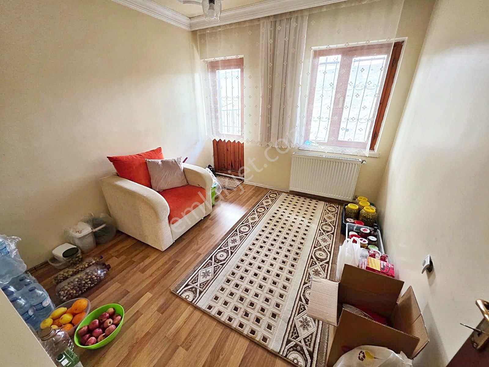 Ayvalıda Gençler B.spor Tesislerinin Yanında 3+1 Yapılı Daire - Görsel 13