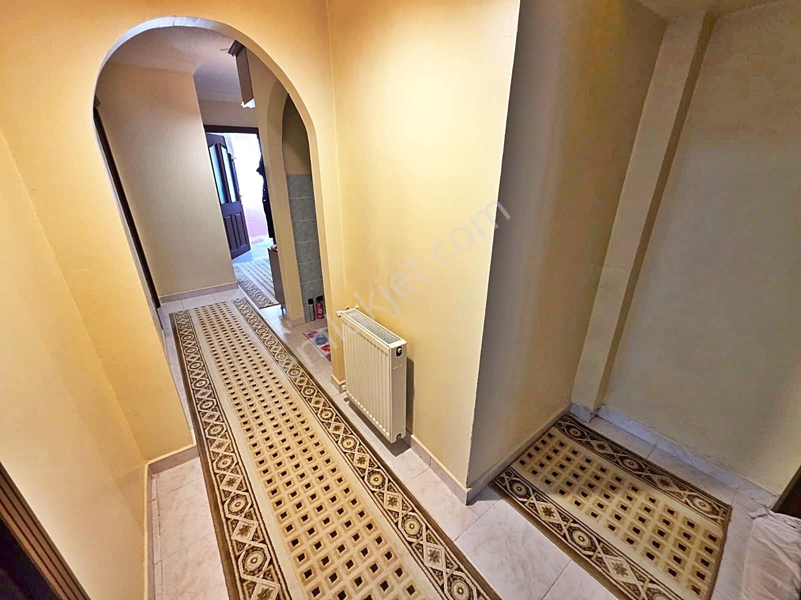 Ayvalıda Gençler B.spor Tesislerinin Yanında 3+1 Yapılı Daire - Görsel 5