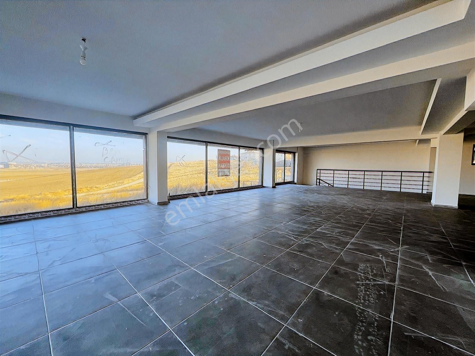 Dumlupınar Mahallesi'nde Üniversiteye Yakın 2 Katlı Kafe&dükkan