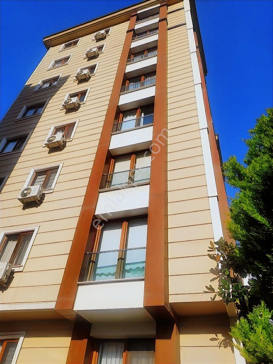 Şerifali'de Site İçinde Teras Kullanımlı Harika 1+0 - Görsel 19