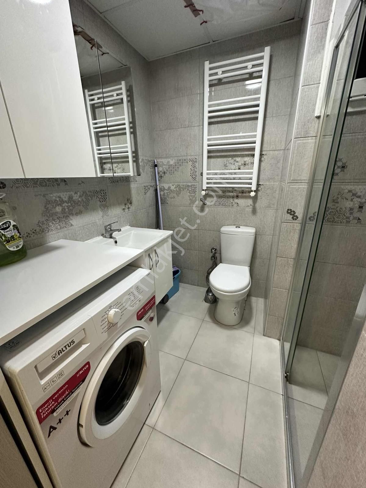 Çevik Bir Meydan Halkbank Yakınında Full Eşyalı Asansörlü 1+1 - Görsel 24