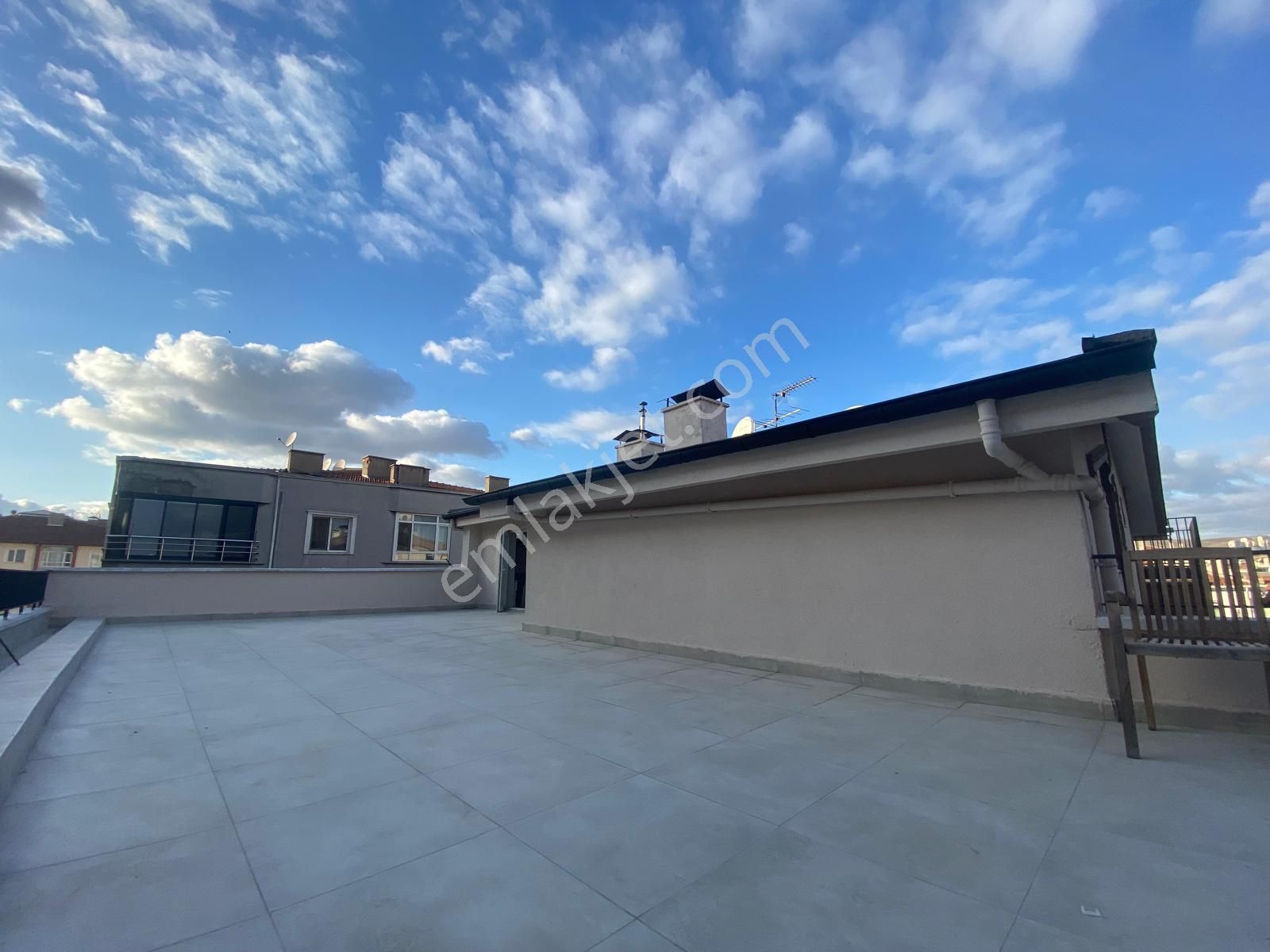 Koza Emlak'tan Akşemsettin Mahalesinde 4+1 Lüxx Yapılı Teras Daireee - Görsel 2