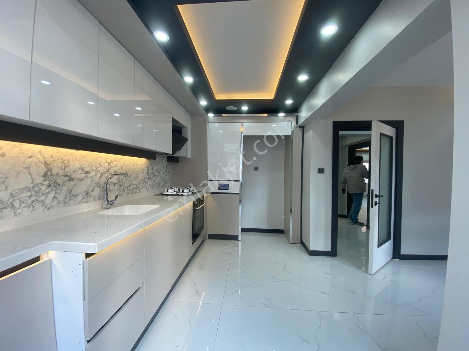 Koza Emlak'tan Akşemsettin Mahalesinde 4+1 Lüxx Yapılı Teras Daireee - Görsel 6