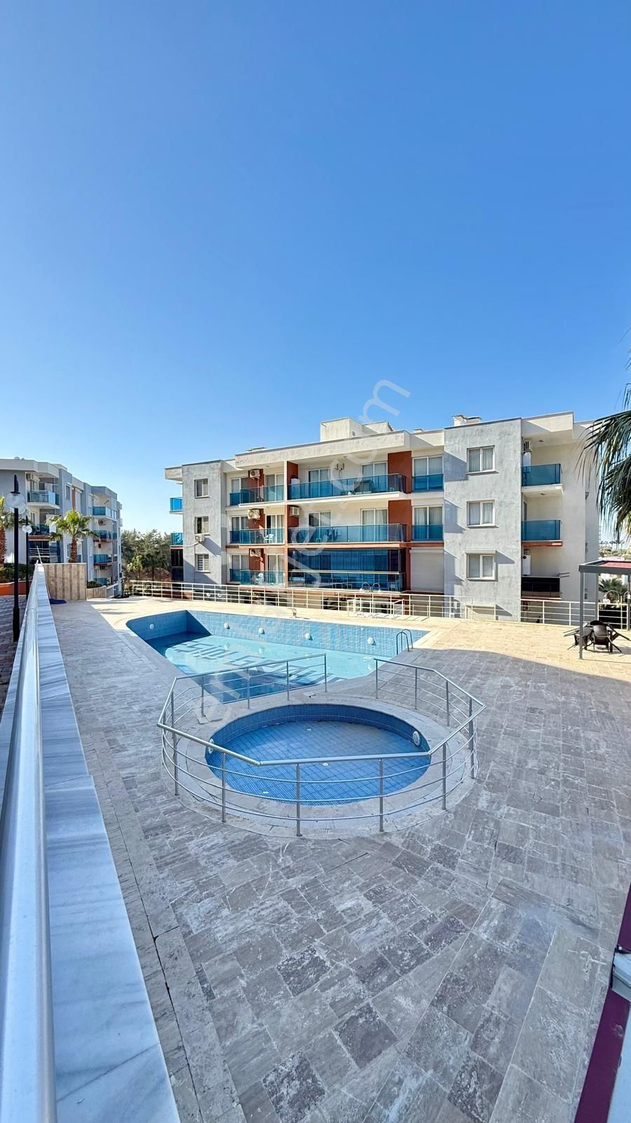 Değirmendere Mahallesi’ndeeşyalı, Deniz Manzaralı 2+1 Daire