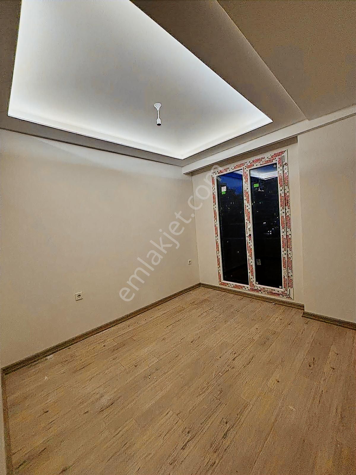 Beylikdüzü Yakupluda Sıfır Binada 1+1 Satılık Daire - Görsel 15