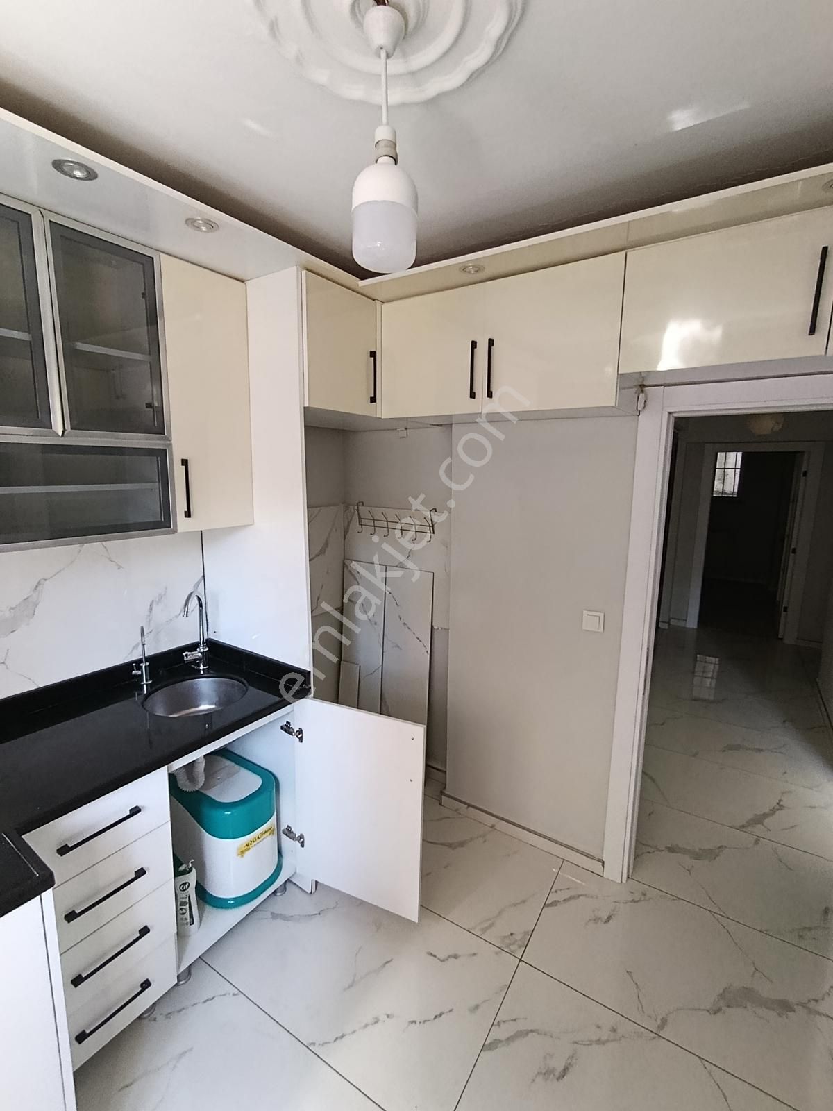 Araz Gayrimenkul 75 Yıl Mahallesi Satılık Bodrum Daire - Görsel 4