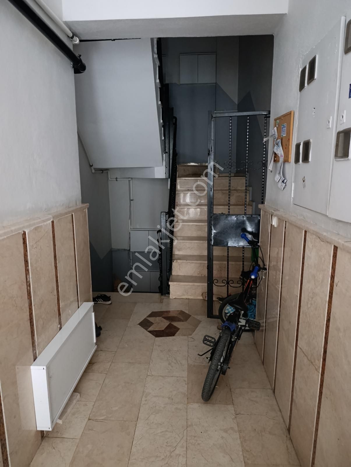 Araz Gayrimenkul 75 Yıl Mahallesi Satılık Bodrum Daire - Görsel 16